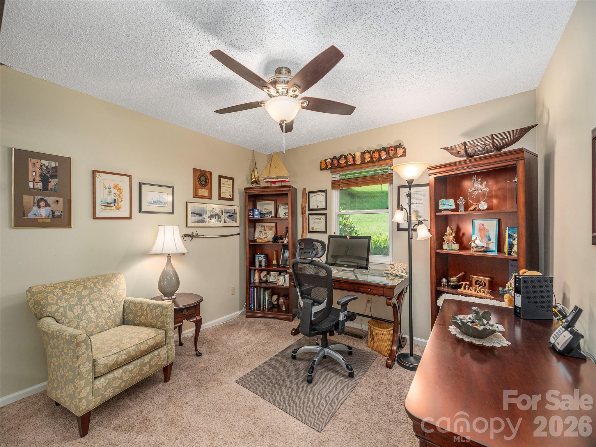 323 Hawks Crest Drive Property Photo 17