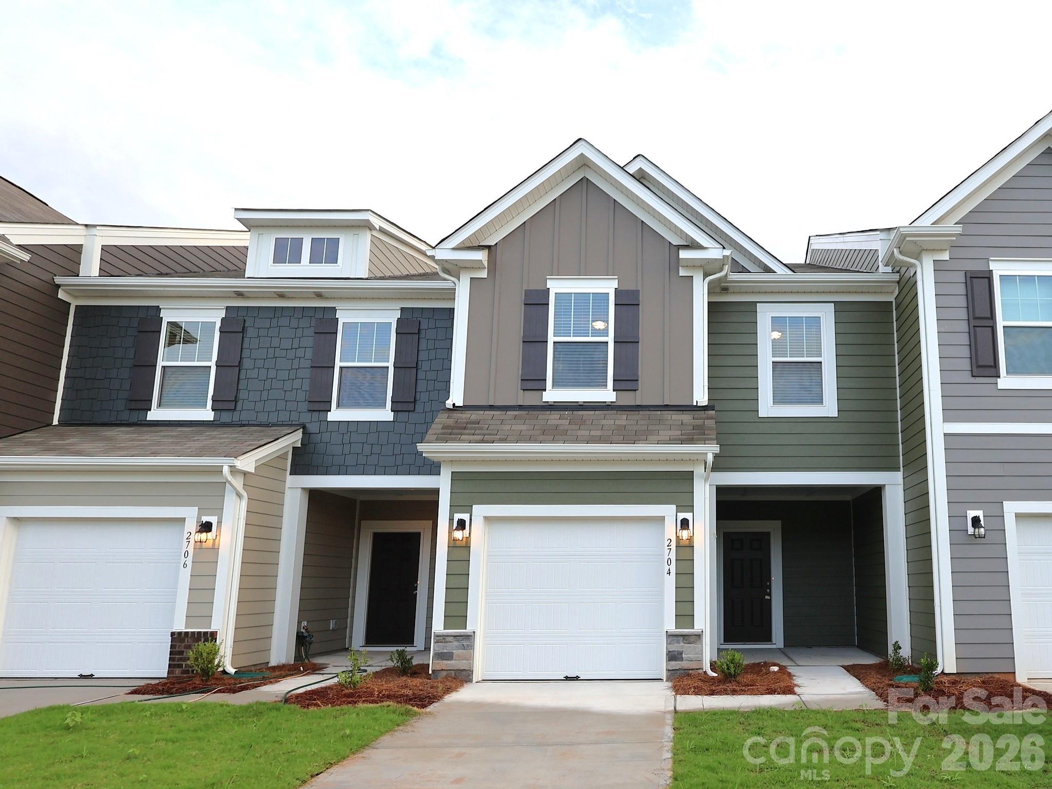 2704 Yeager Drive Property Photo 1