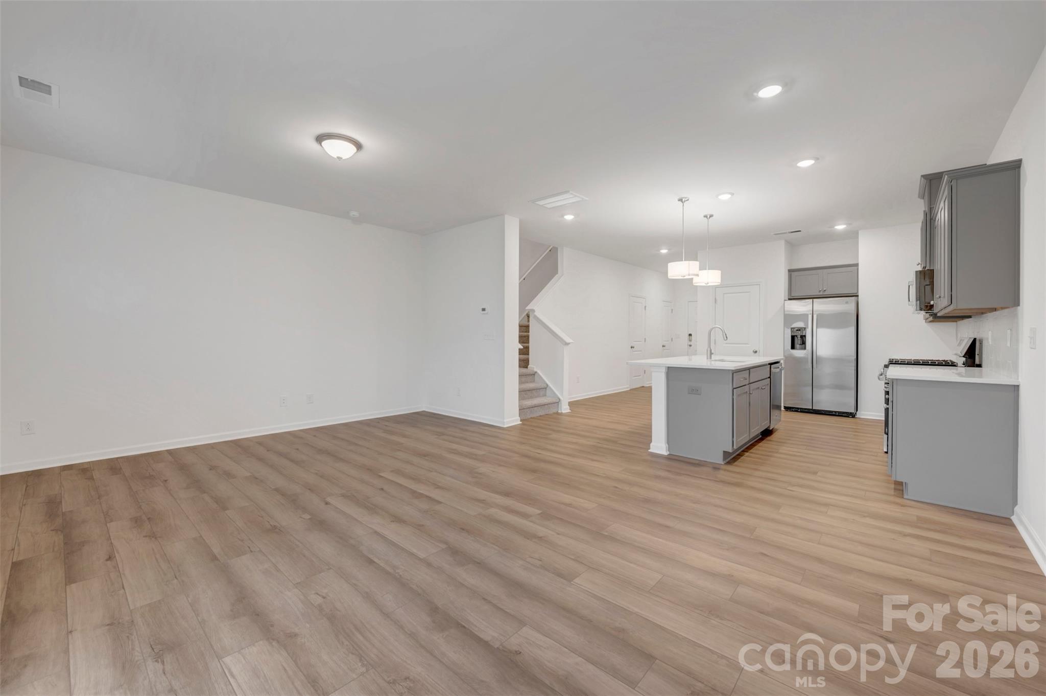 2704 Yeager Drive Property Photo 8