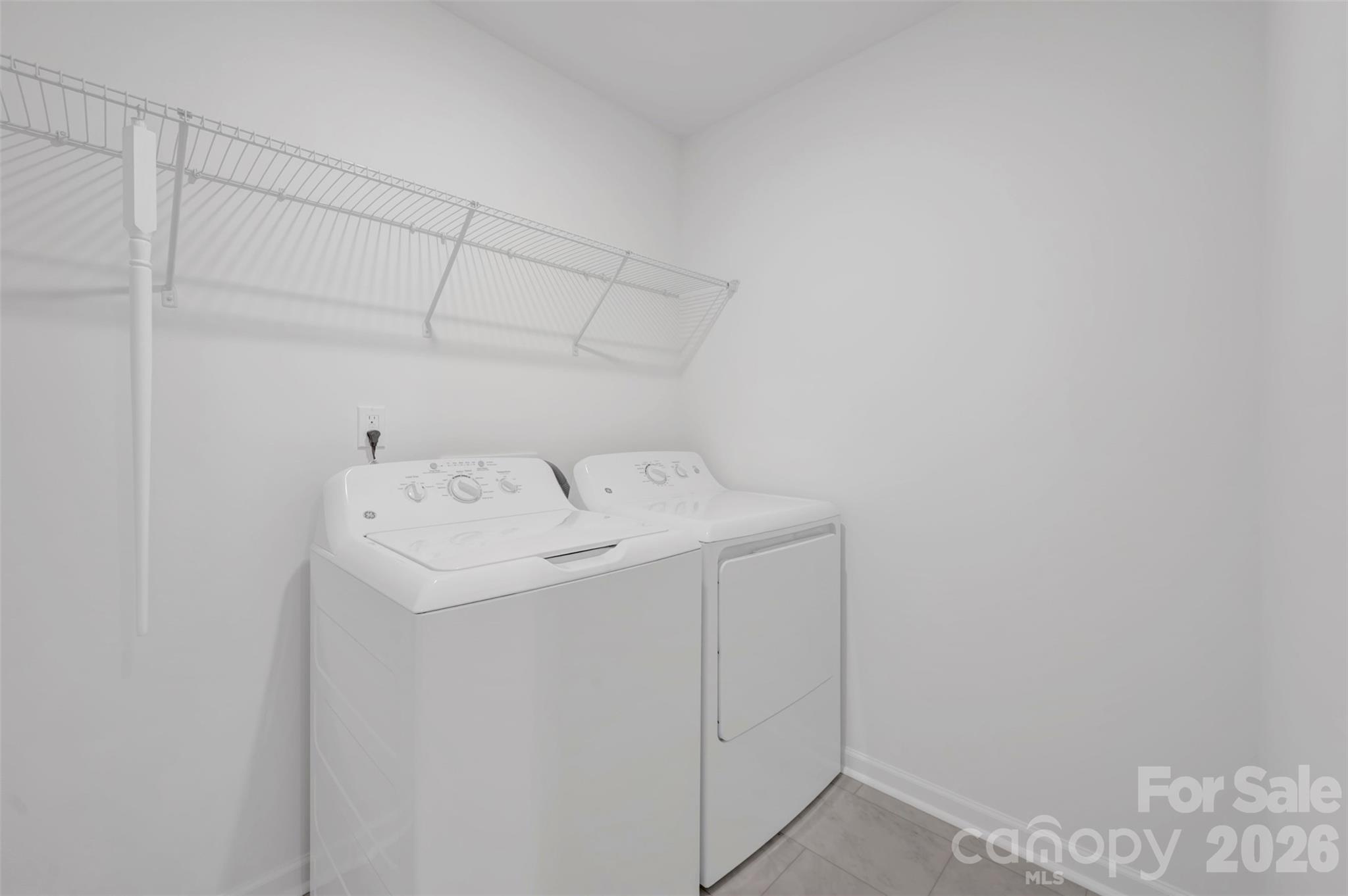 2704 Yeager Drive Property Photo 10