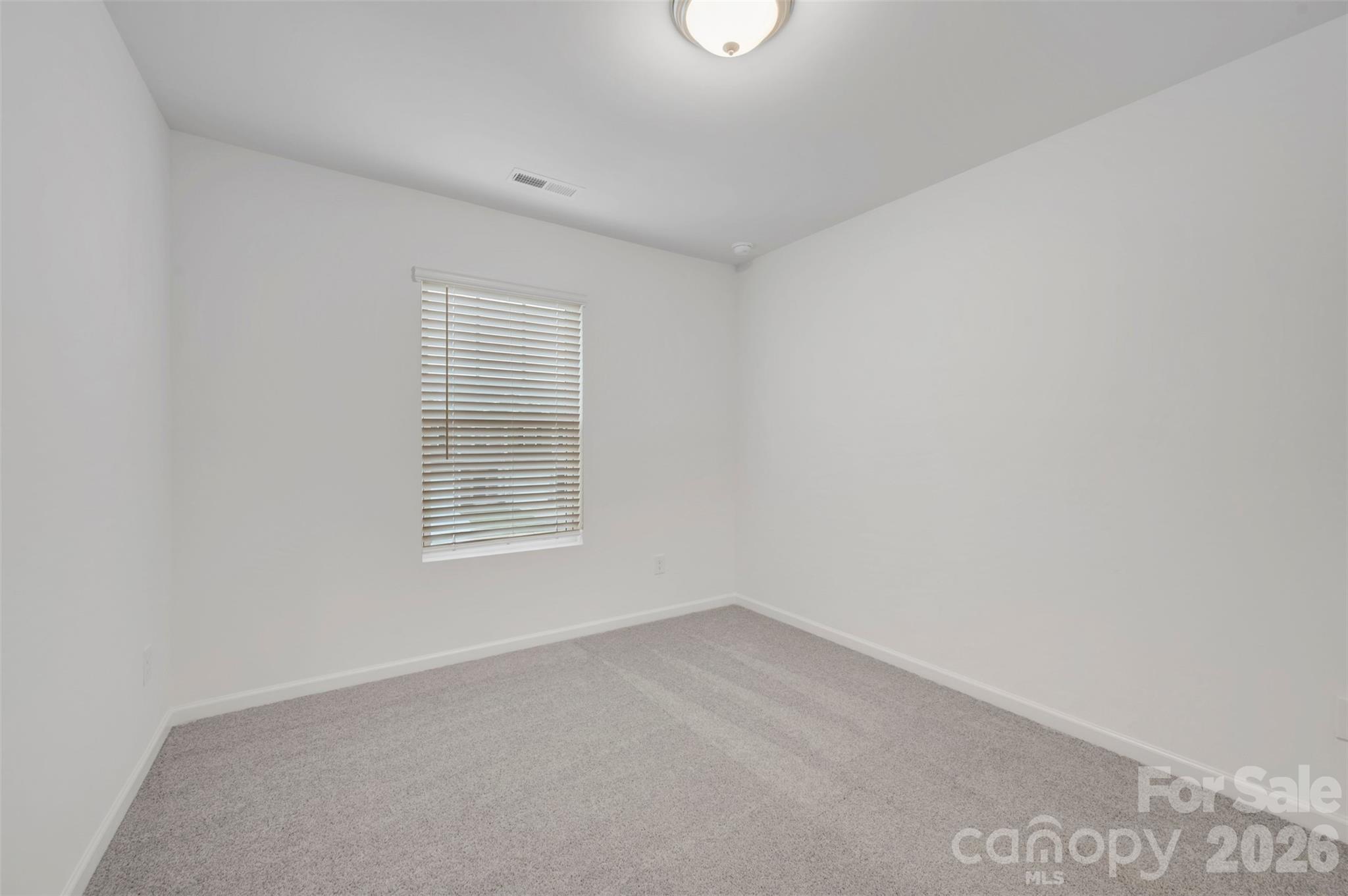 2704 Yeager Drive Property Photo 12