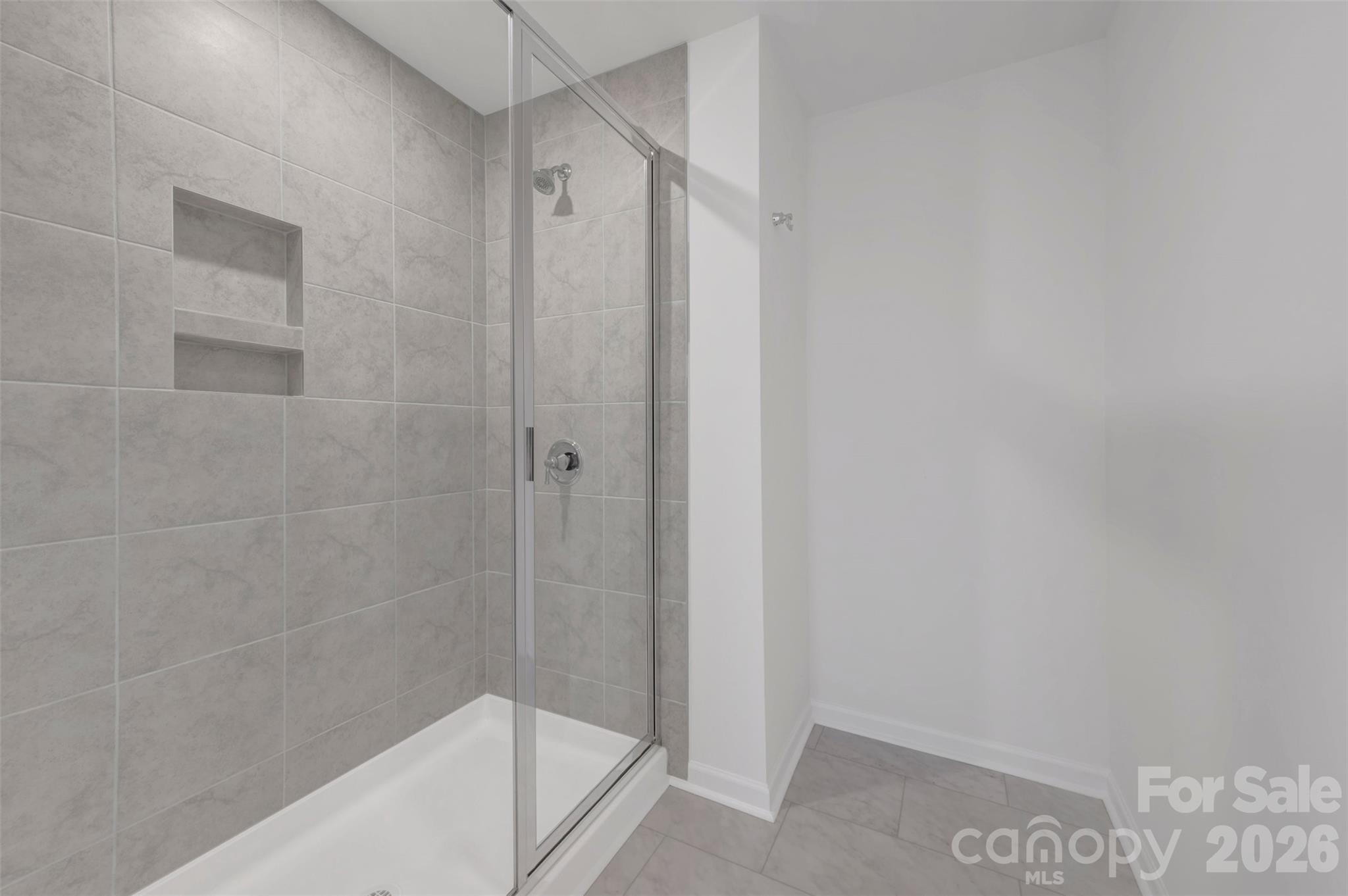 2704 Yeager Drive Property Photo 20