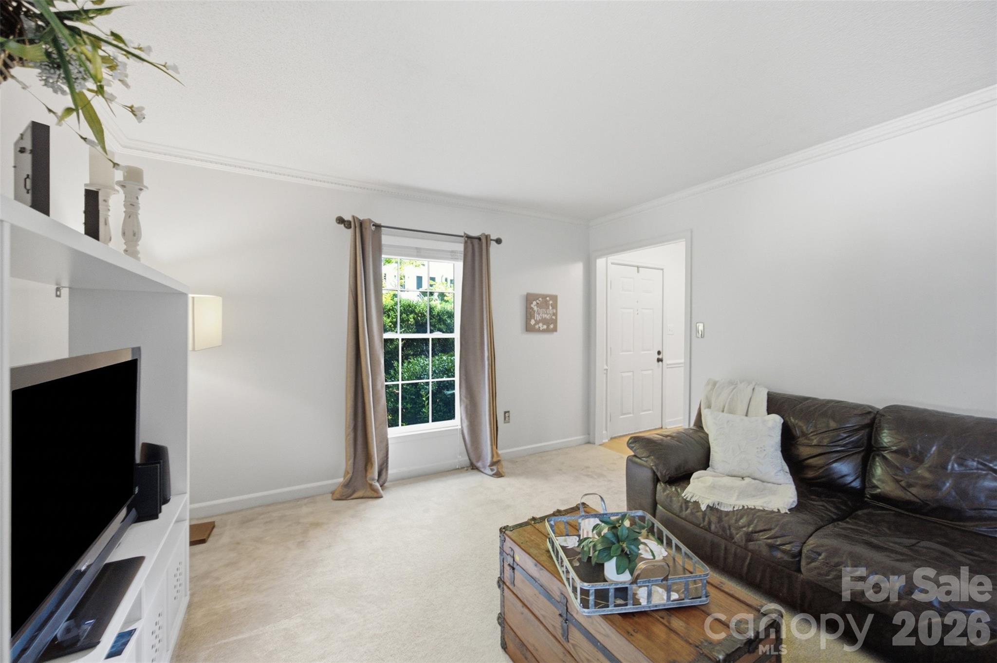 2811 Creekbed Lane Property Photo 6