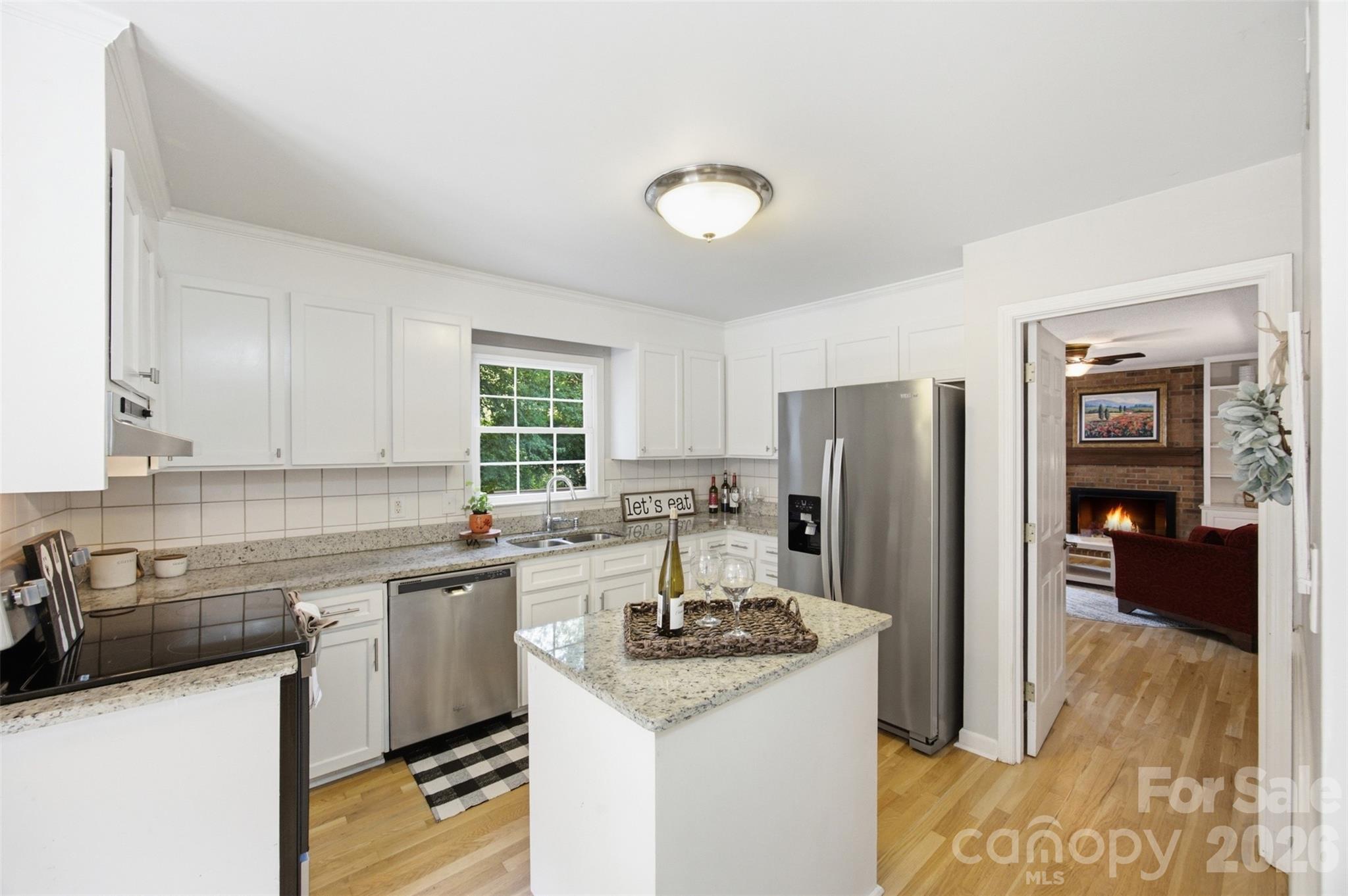2811 Creekbed Lane Property Photo 10