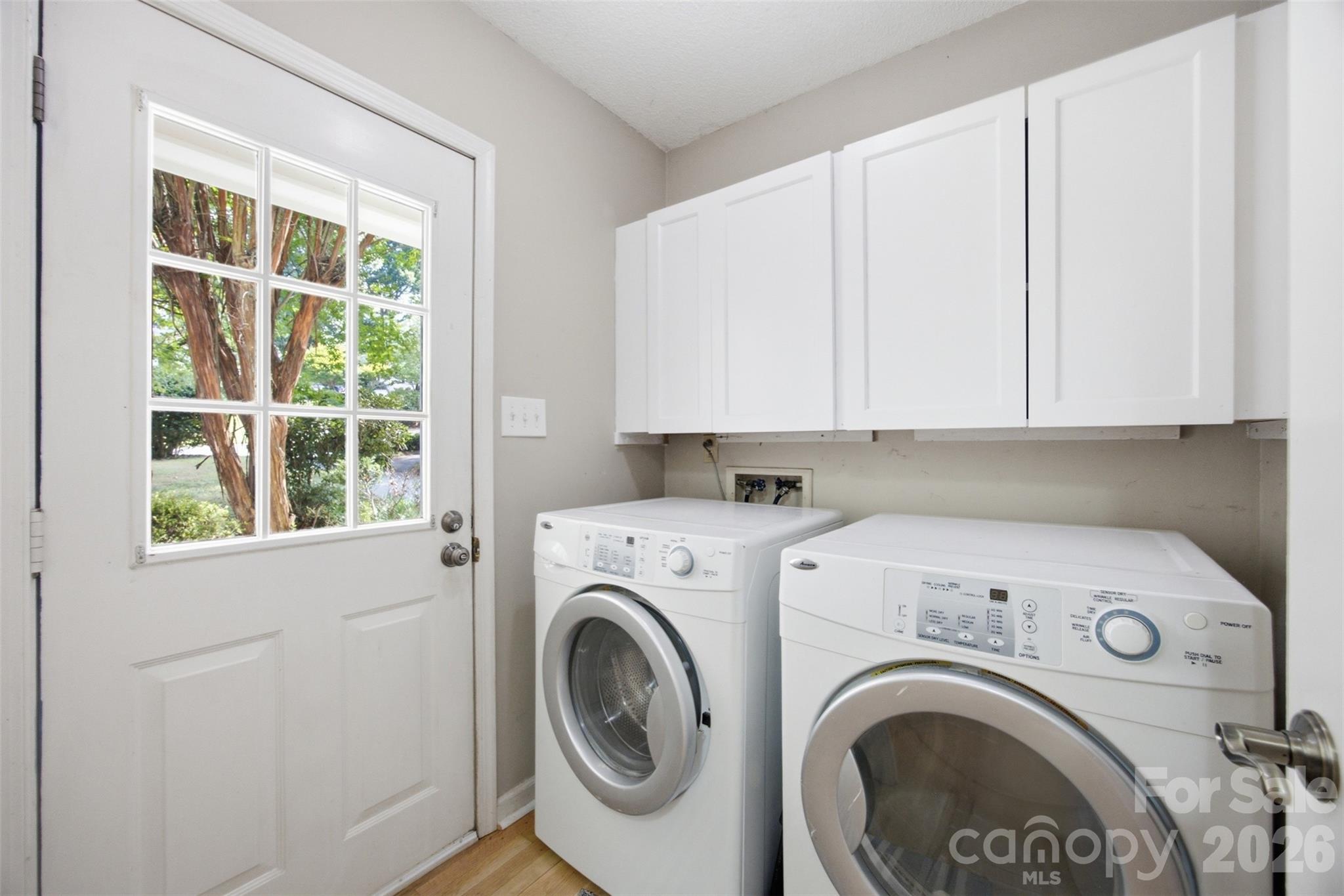 2811 Creekbed Lane Property Photo 14
