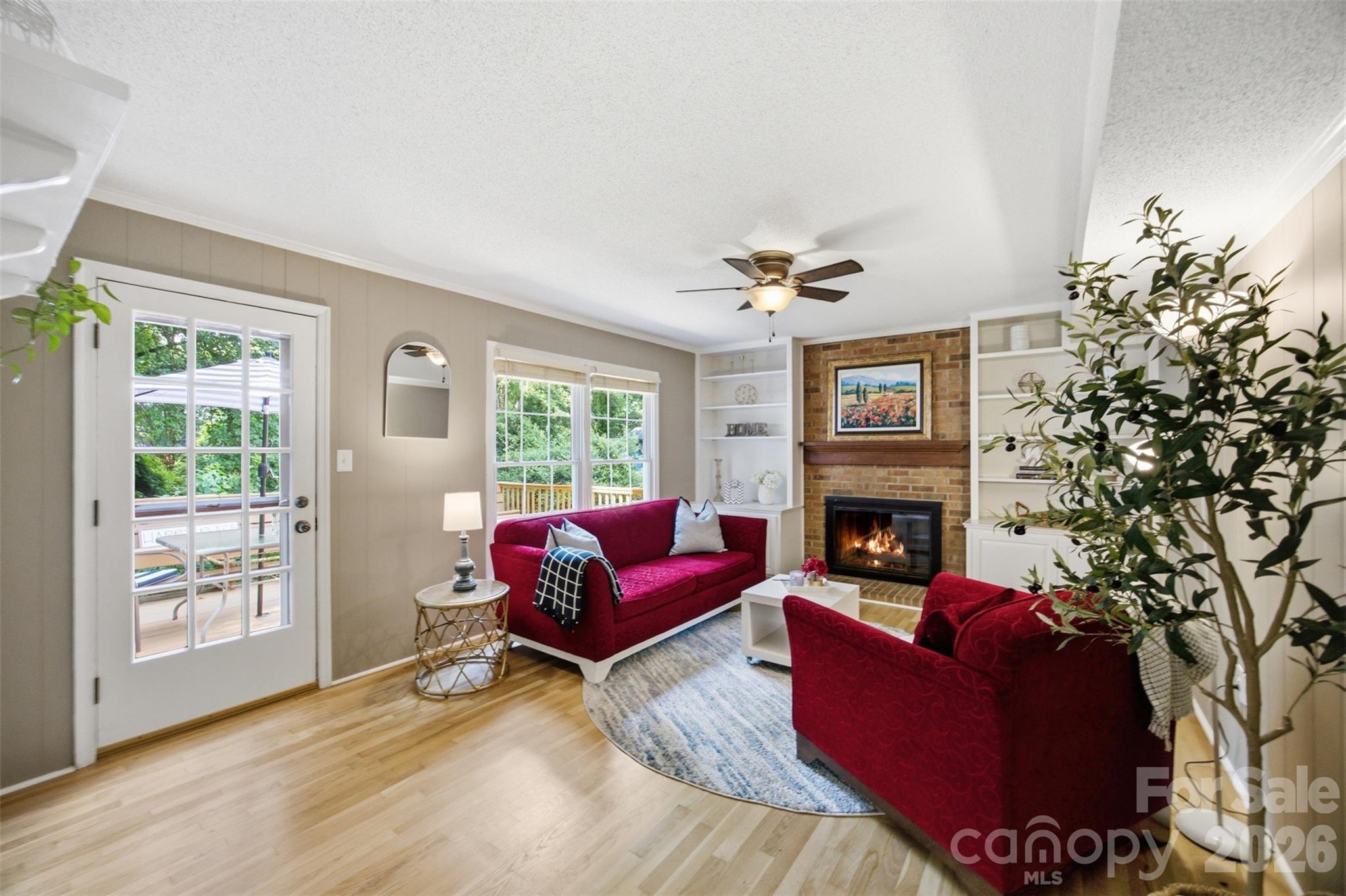 2811 Creekbed Lane Property Photo 15