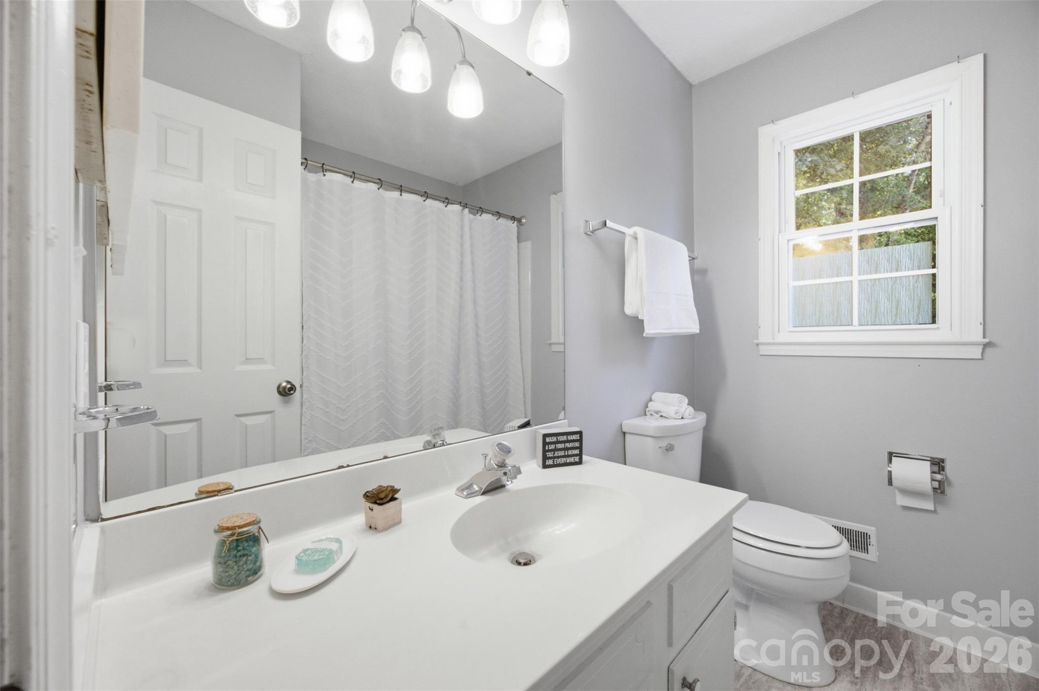 2811 Creekbed Lane Property Photo 18