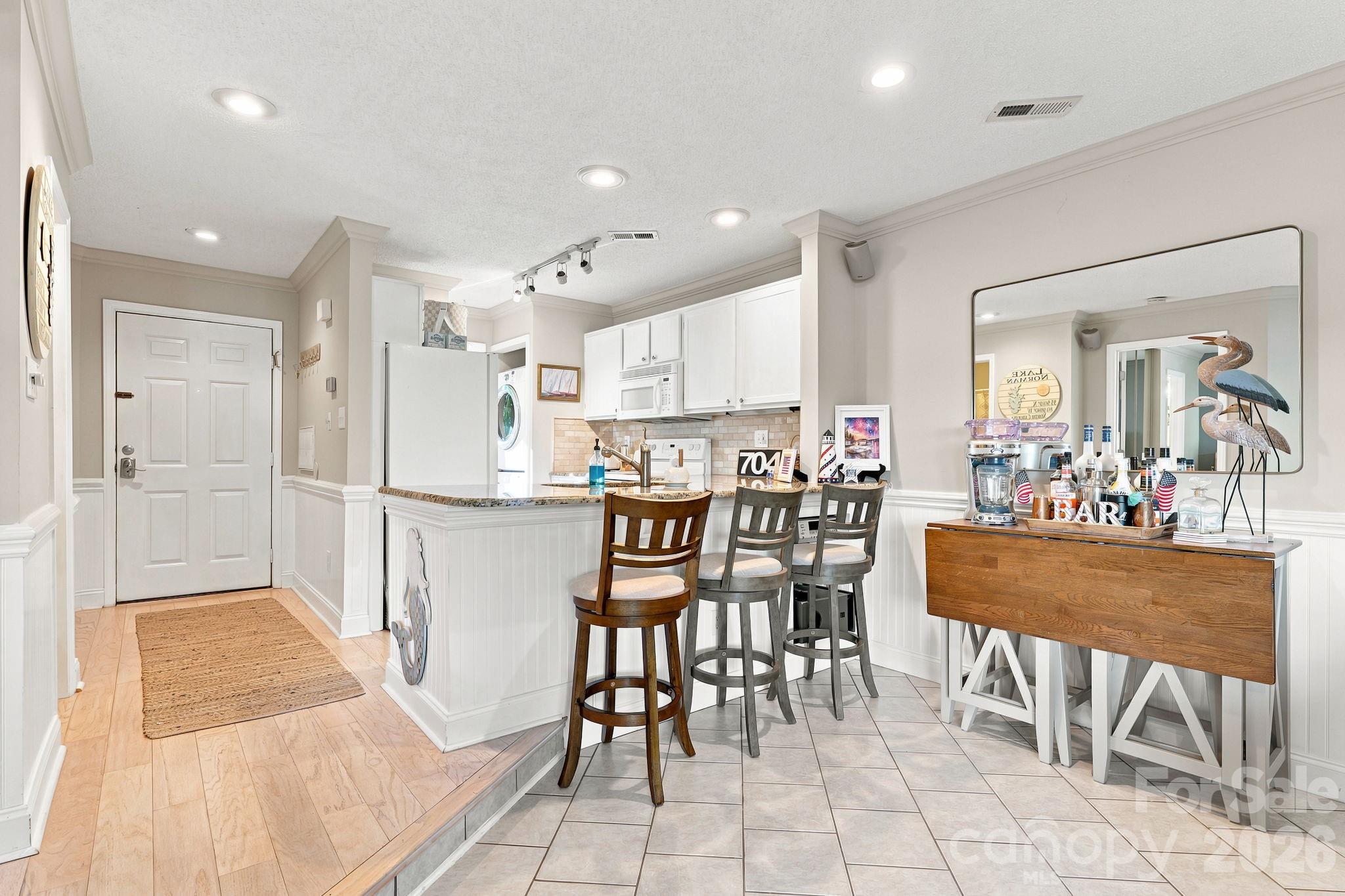 2135 Regatta Lane 303 Property Photo 12