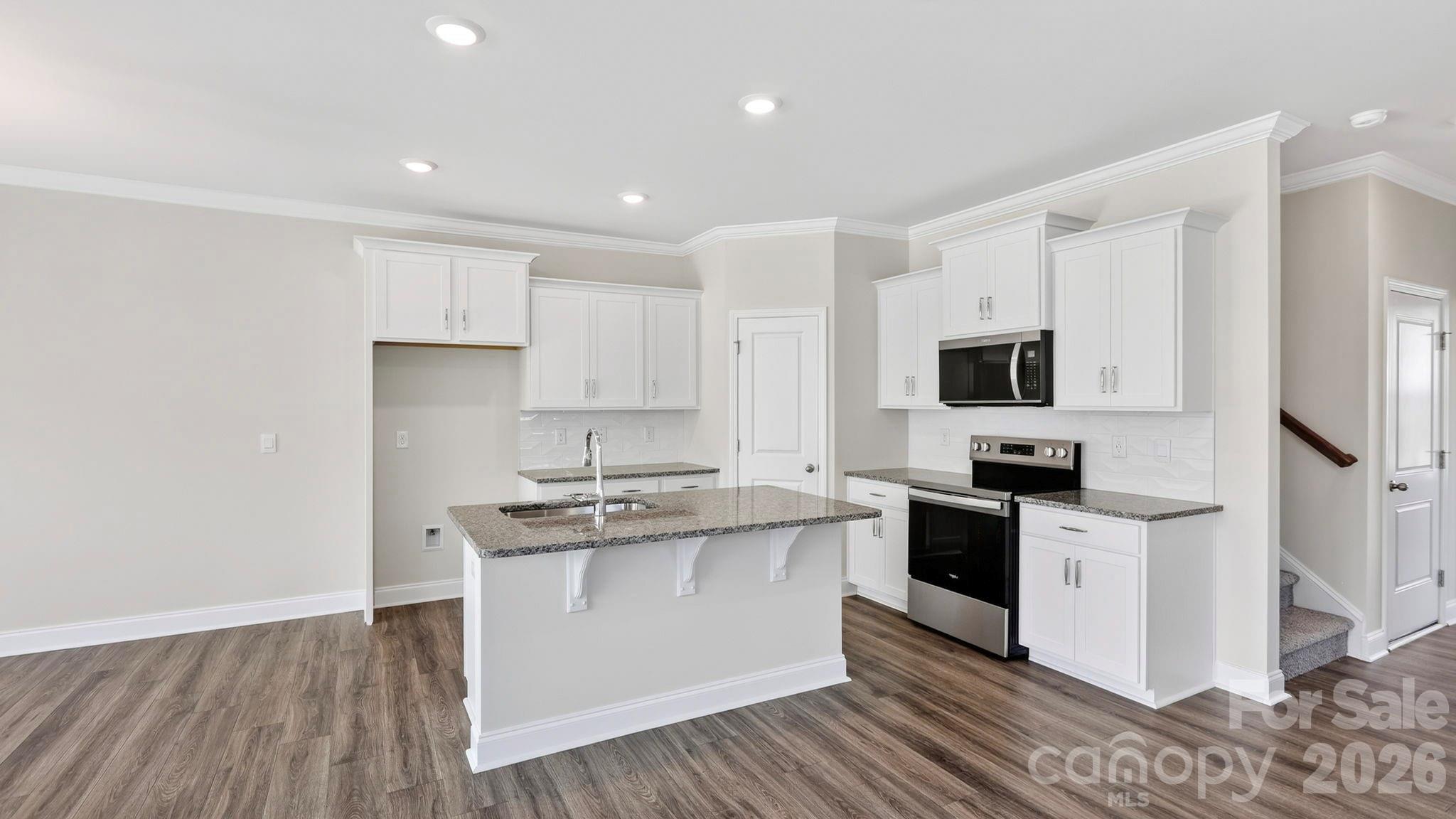 403 Creekview Road Property Photo 6