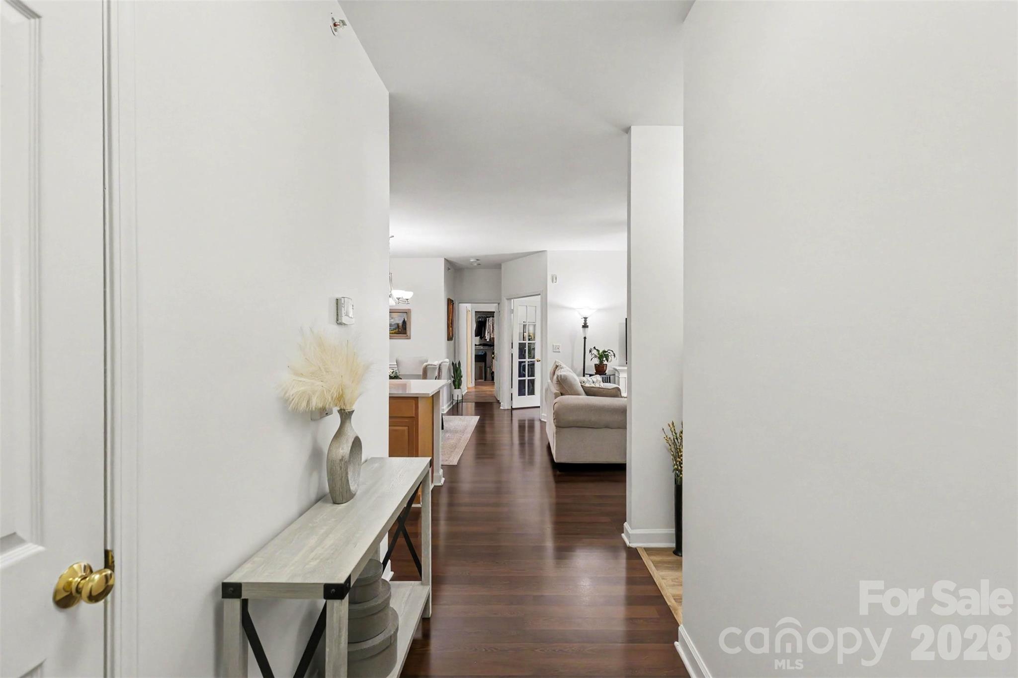 11855 Ridgeway Park Drive Property Photo 3