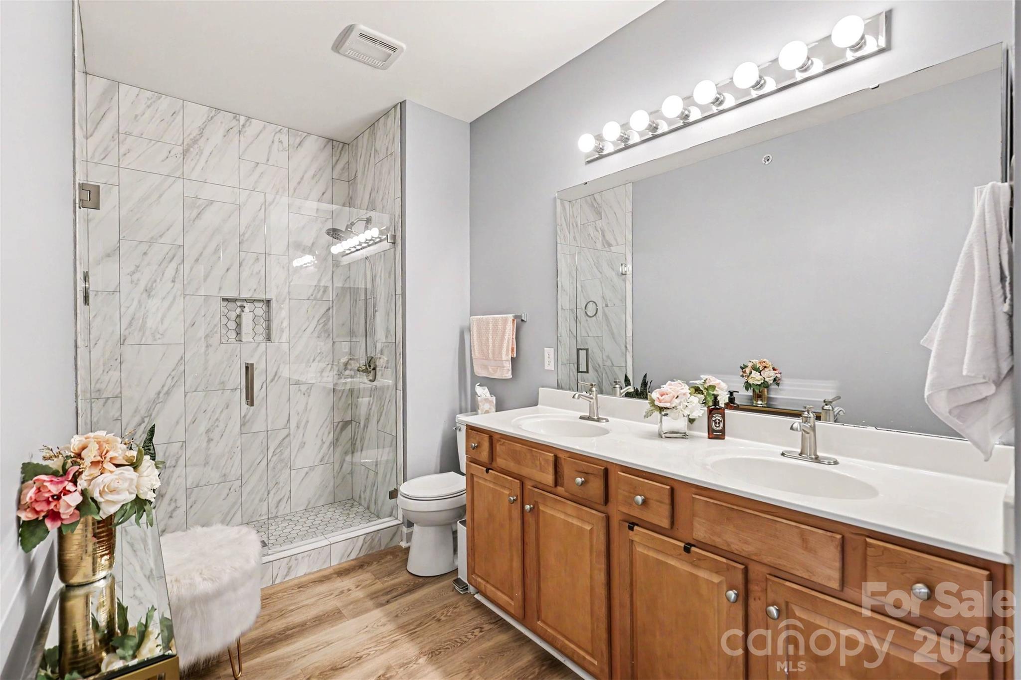 11855 Ridgeway Park Drive Property Photo 18