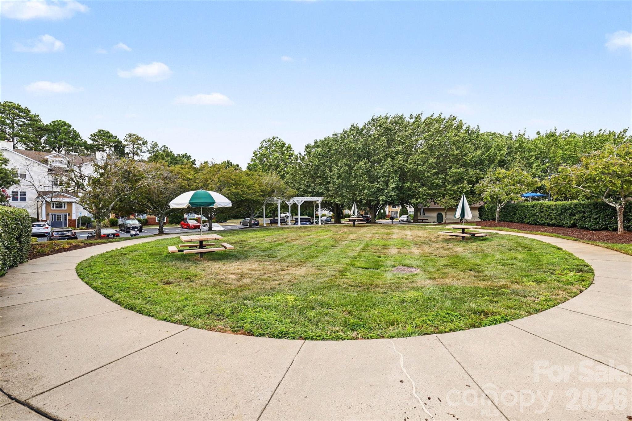 11855 Ridgeway Park Drive Property Photo 32
