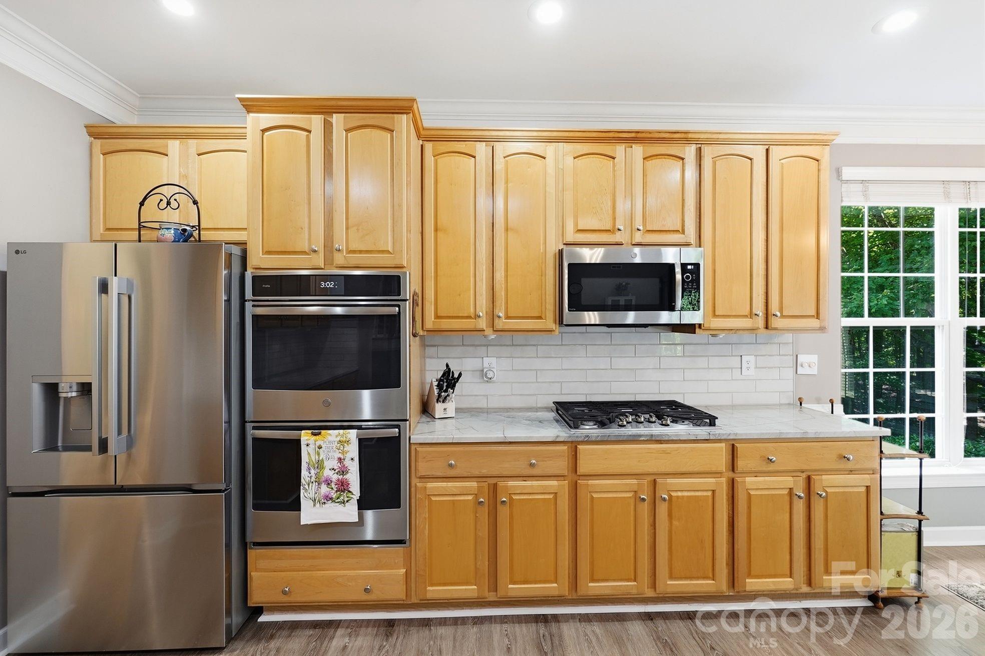 6121 Lostgate Lane Property Photo 10