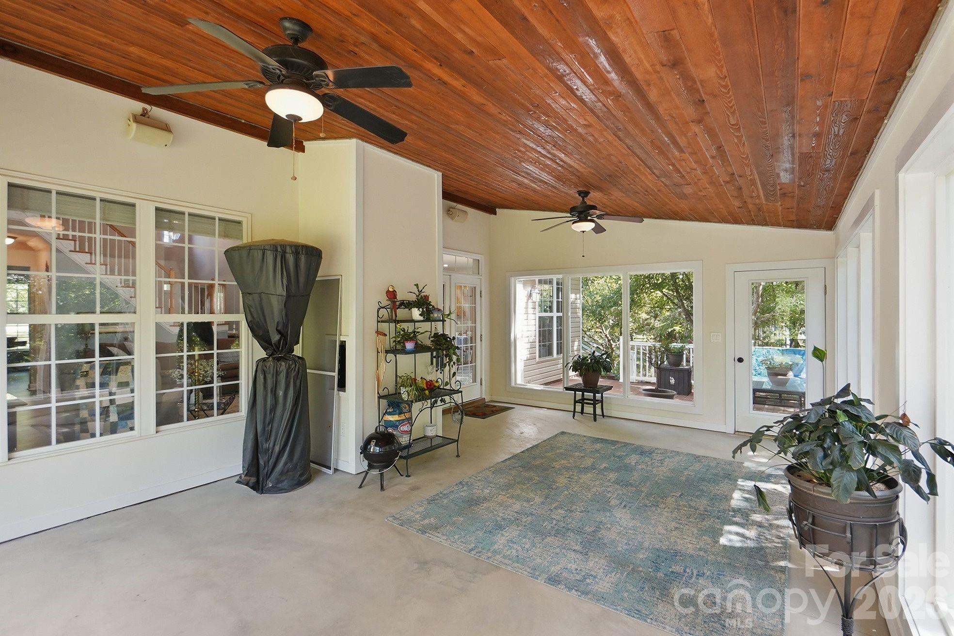 6121 Lostgate Lane Property Photo 32