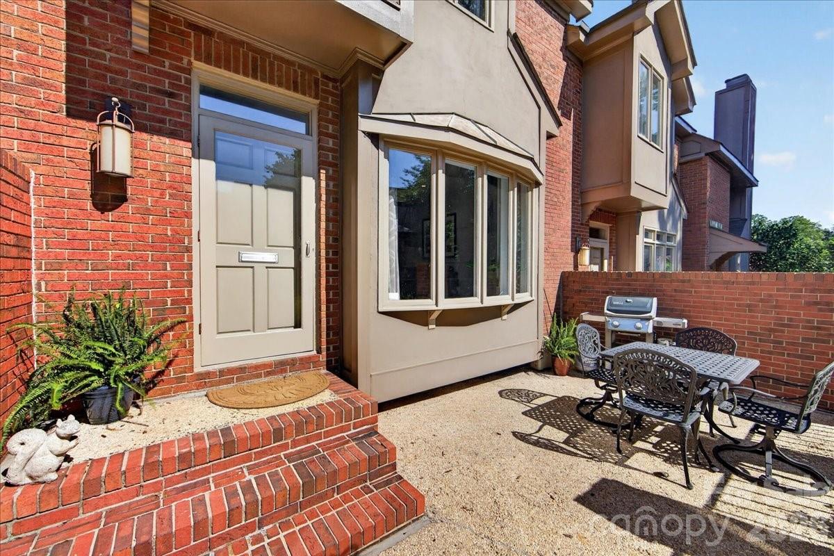201 Hillside Avenue Property Photo 8
