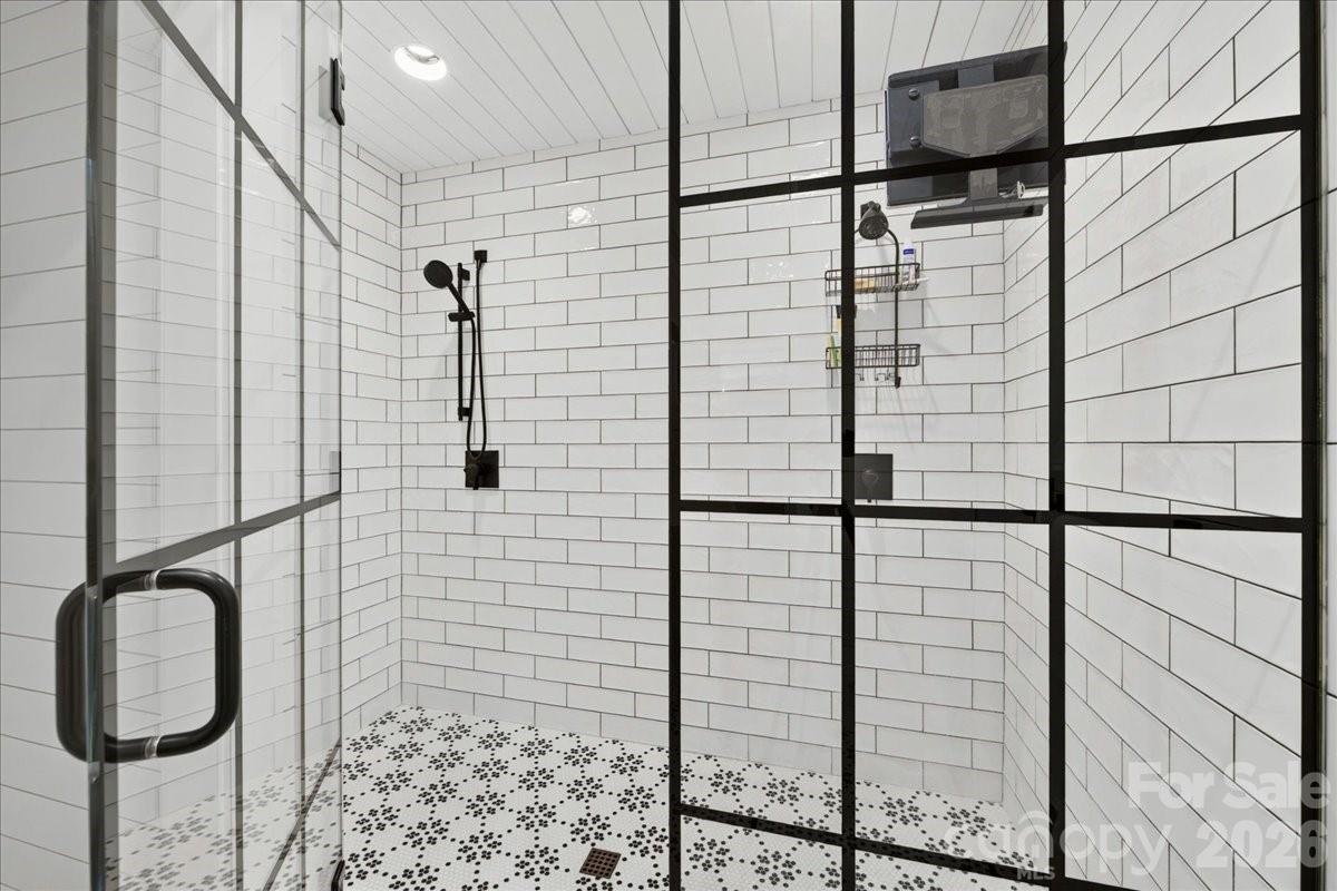 201 Hillside Avenue Property Photo 33