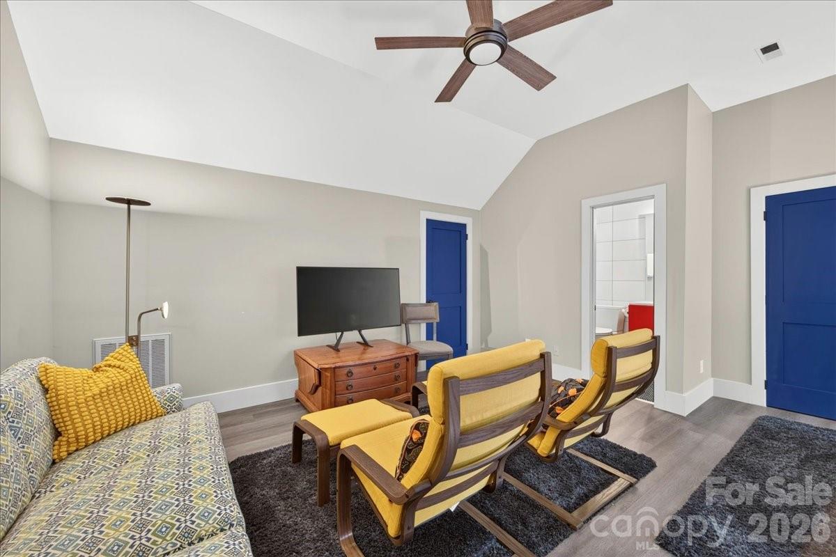 201 Hillside Avenue Property Photo 39