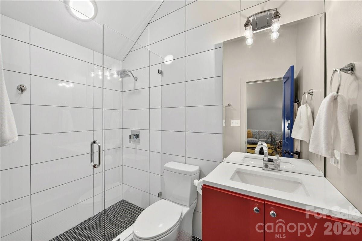 201 Hillside Avenue Property Photo 42