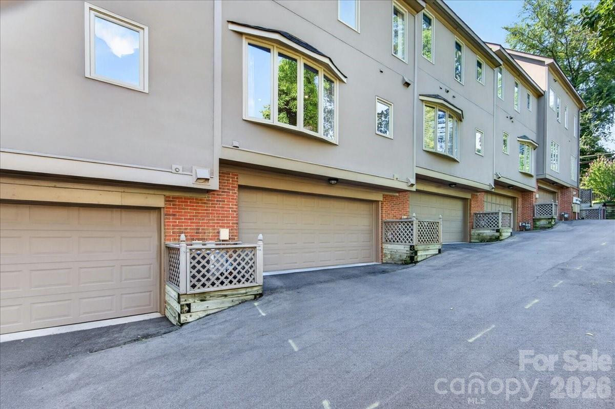 201 Hillside Avenue Property Photo 46