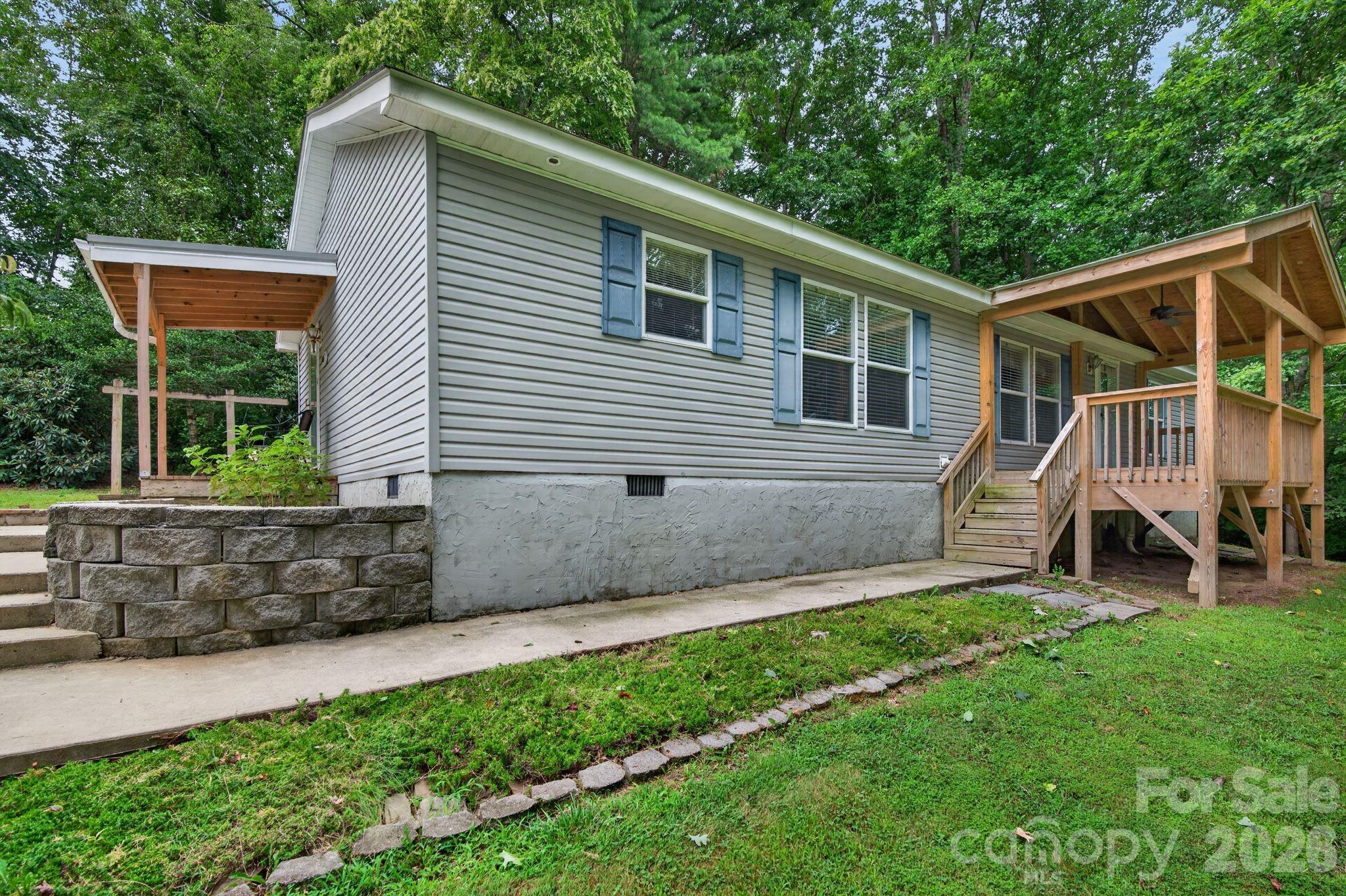 146 Banks View Lane Property Photo 2