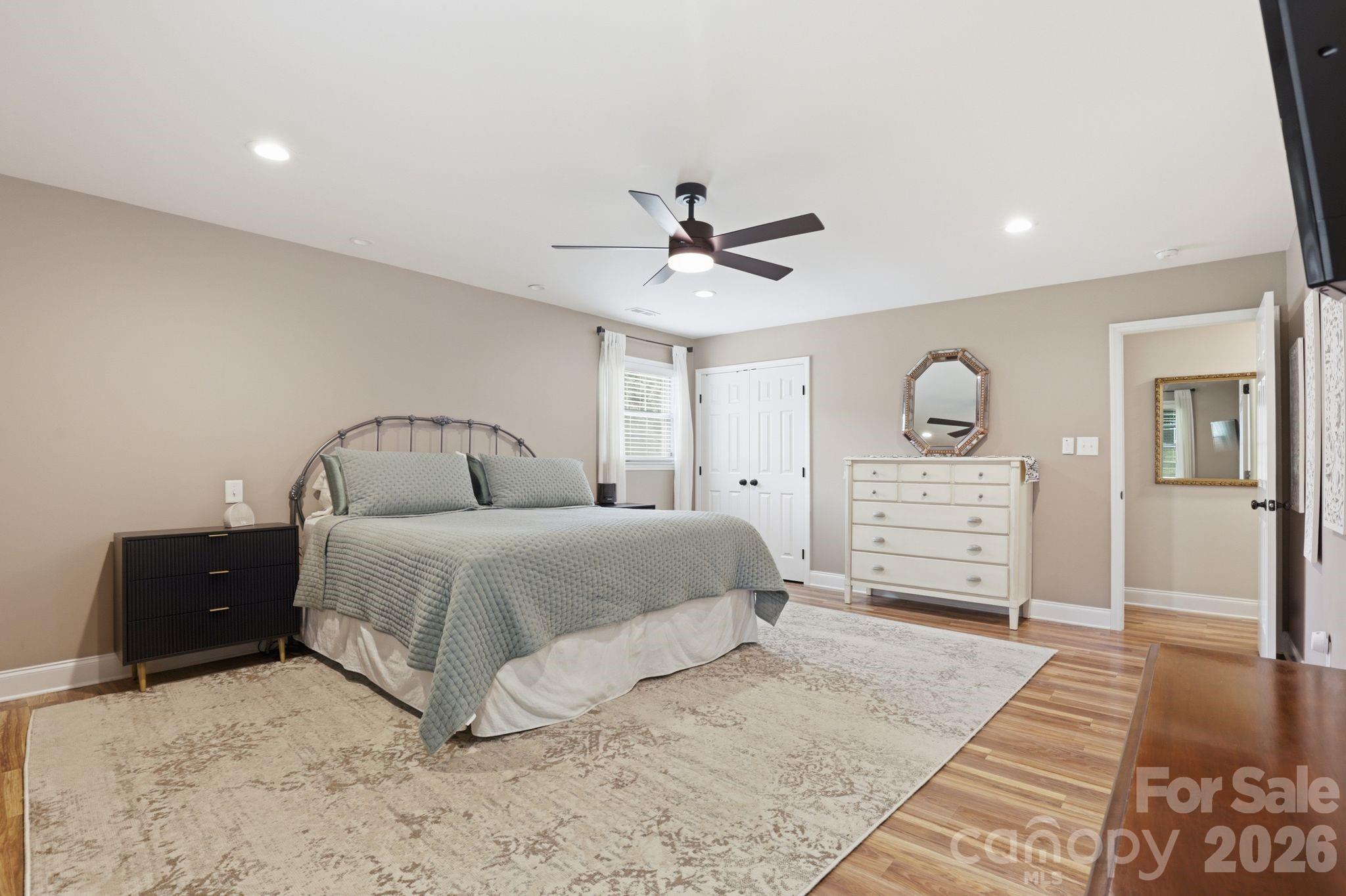 4927 Farm Pond Lane Property Photo 13