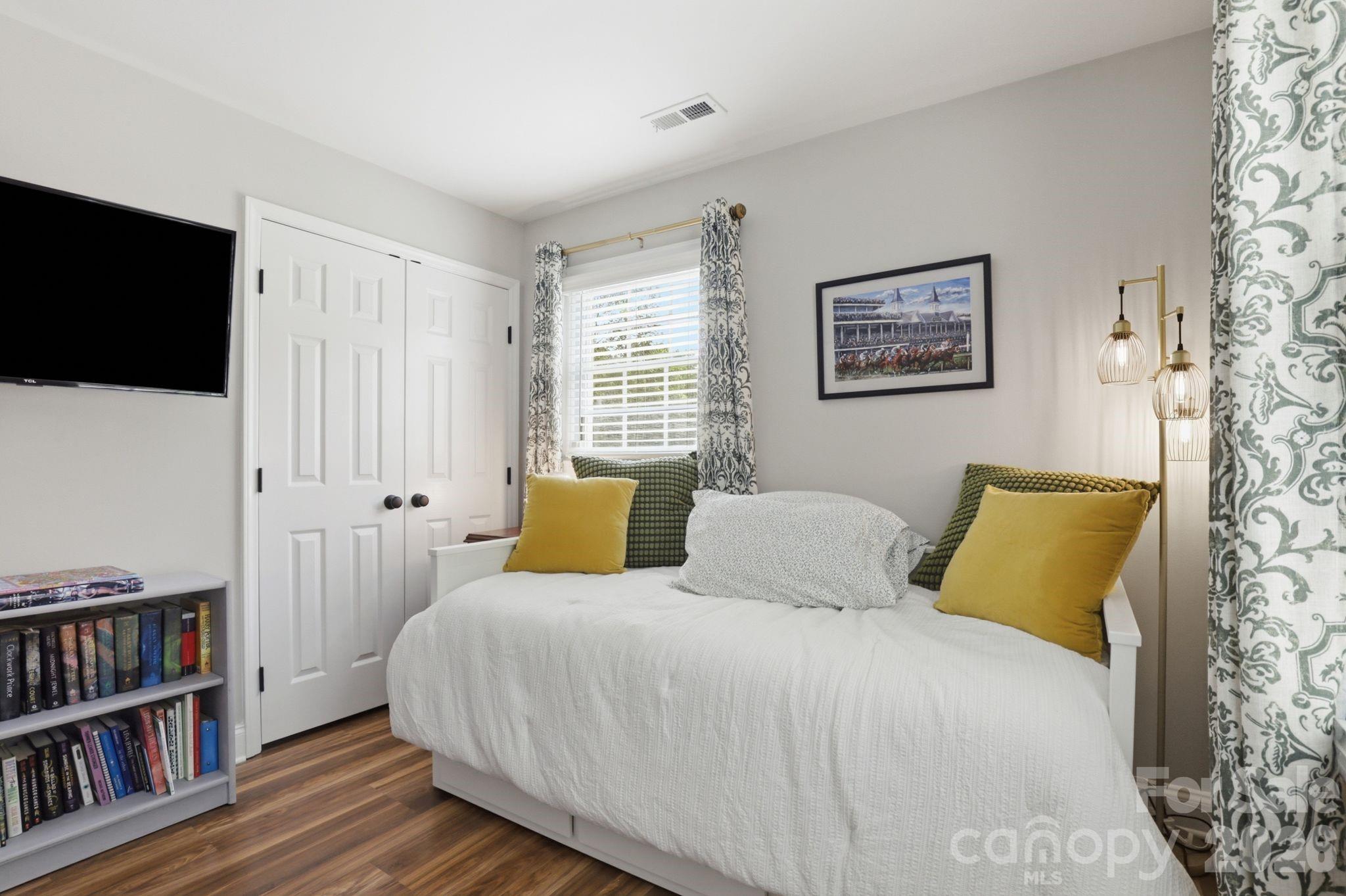 4927 Farm Pond Lane Property Photo 19
