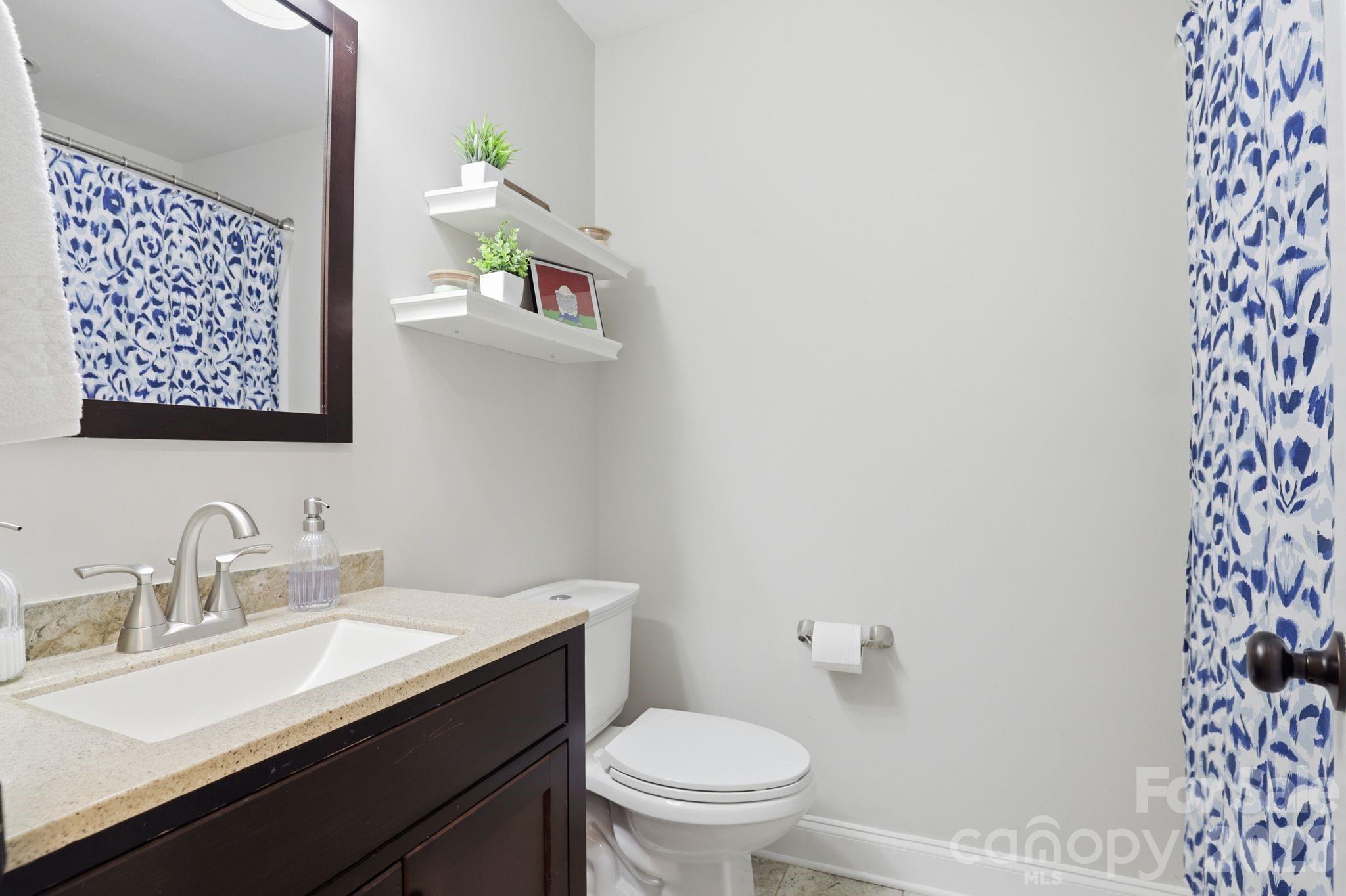 4927 Farm Pond Lane Property Photo 20