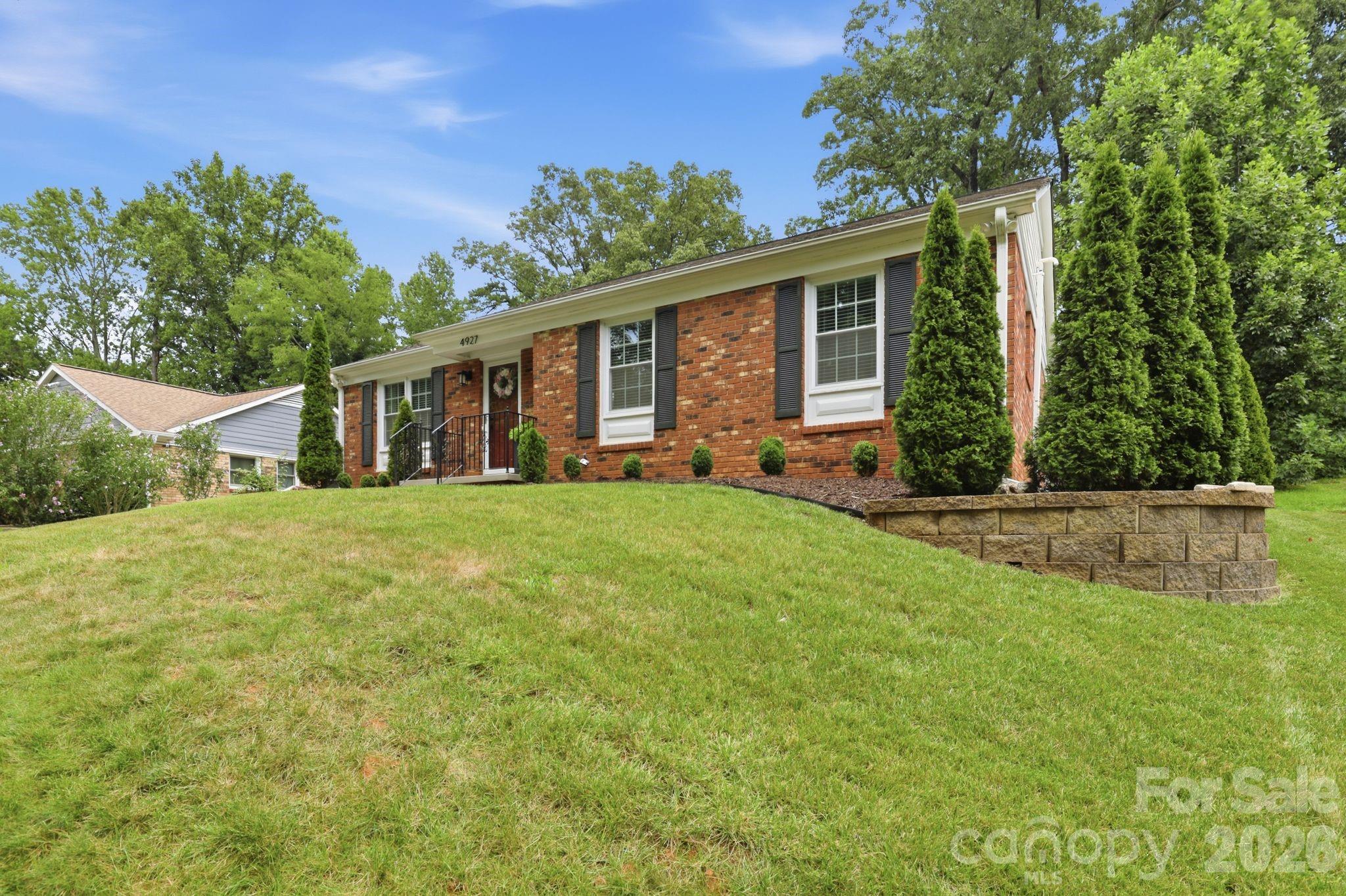 4927 Farm Pond Lane Property Photo 27