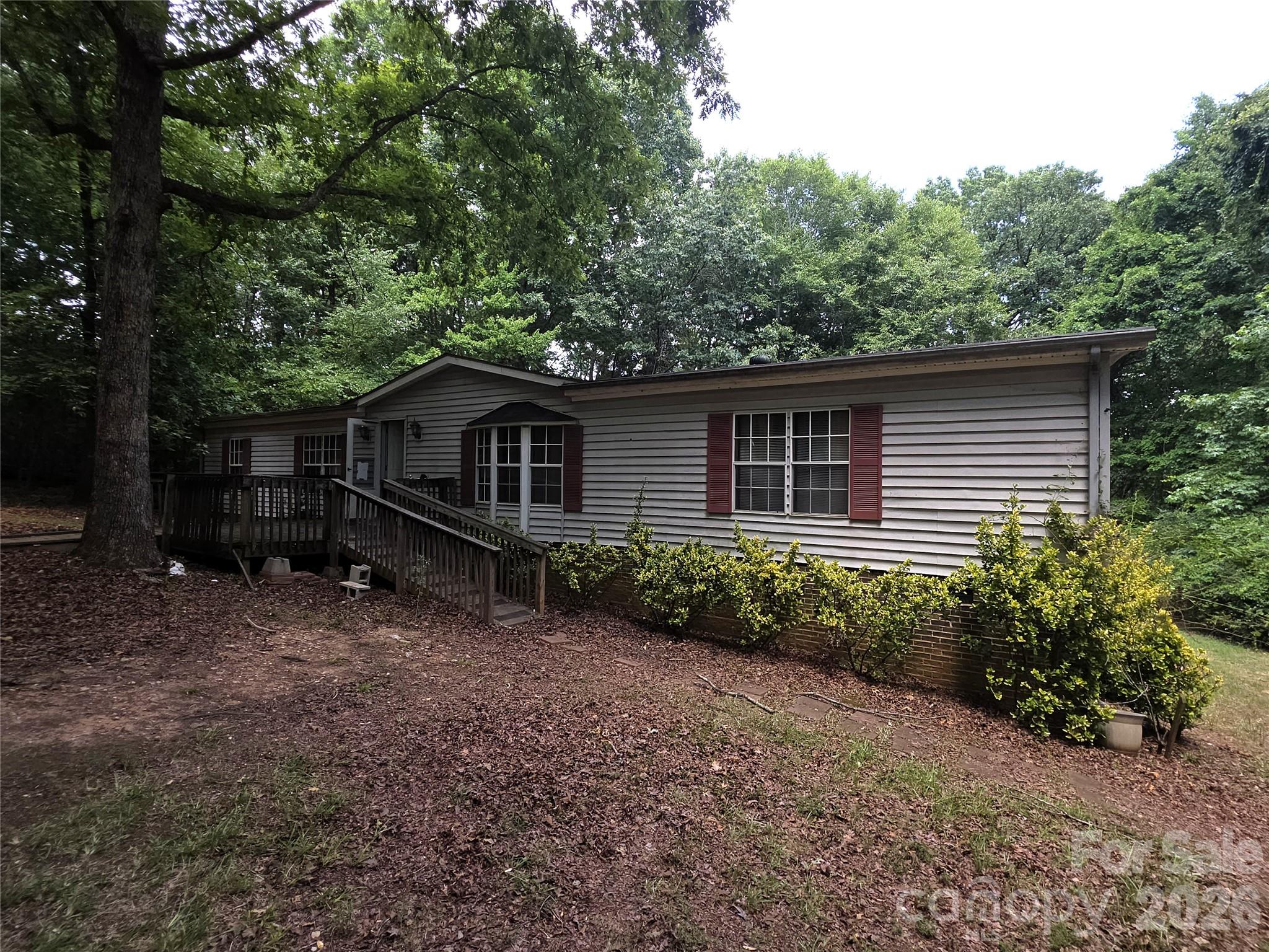 1340 Bowling Green Drive Property Photo 2