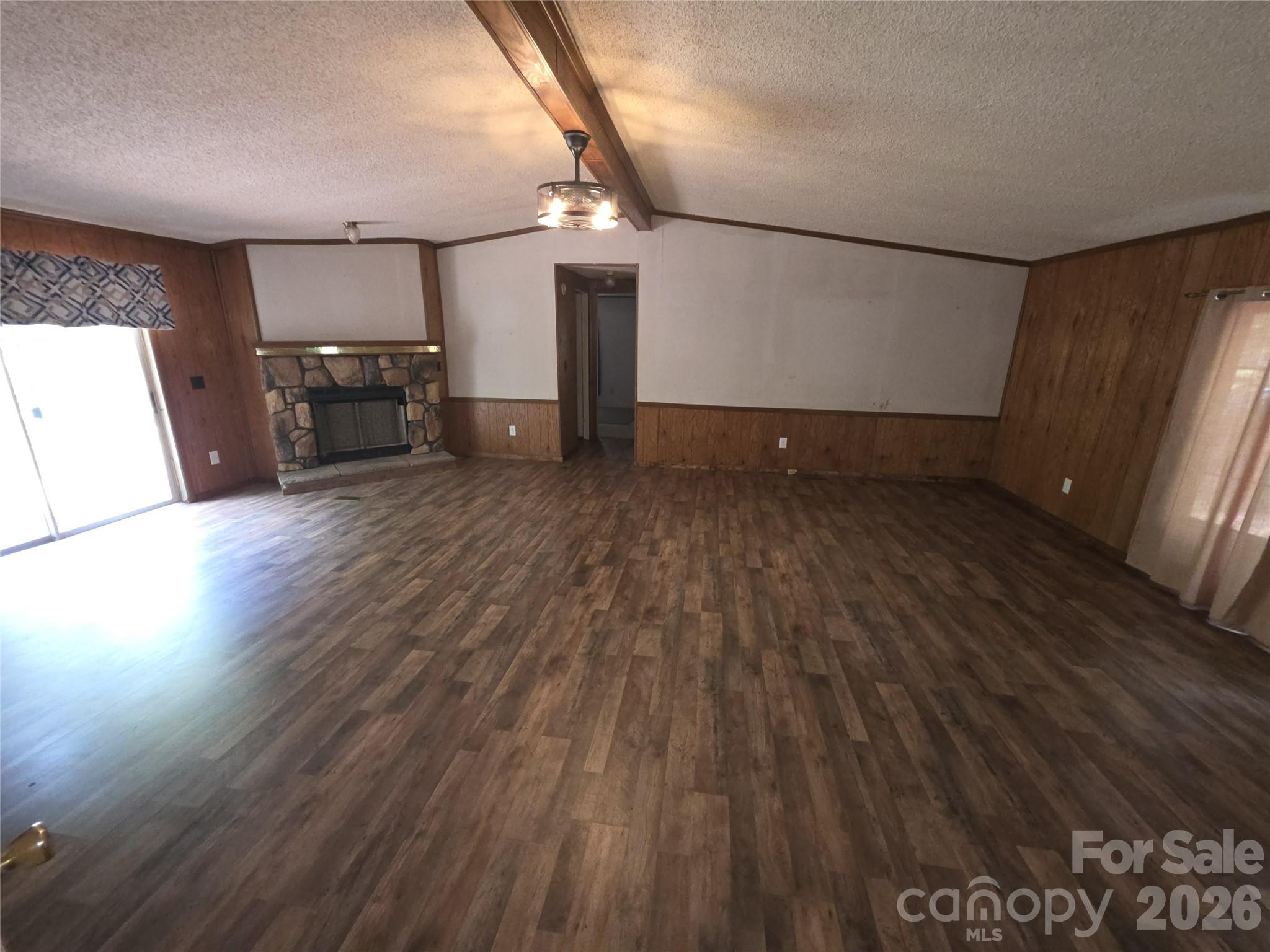 1340 Bowling Green Drive Property Photo 4