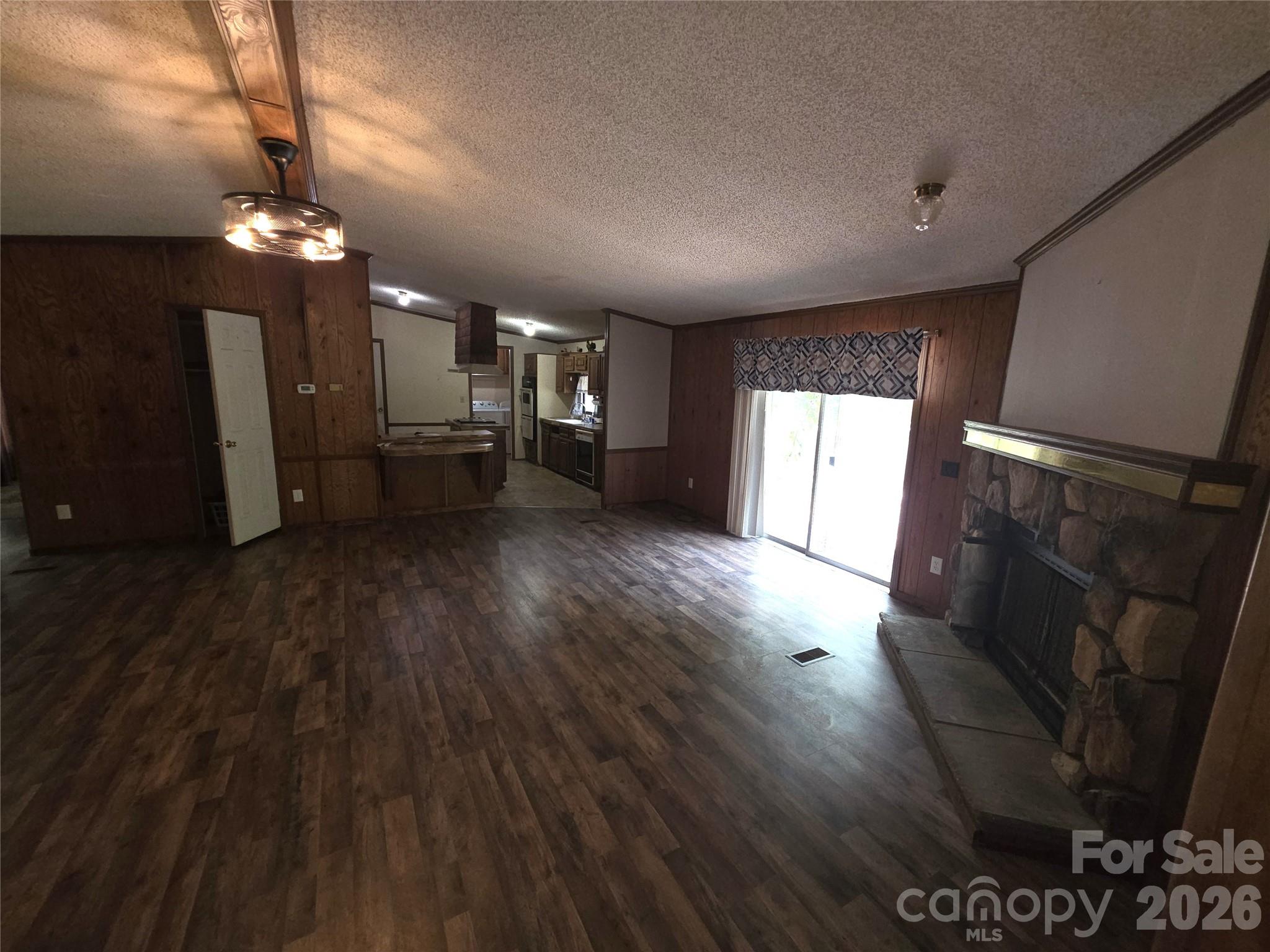 1340 Bowling Green Drive Property Photo 5
