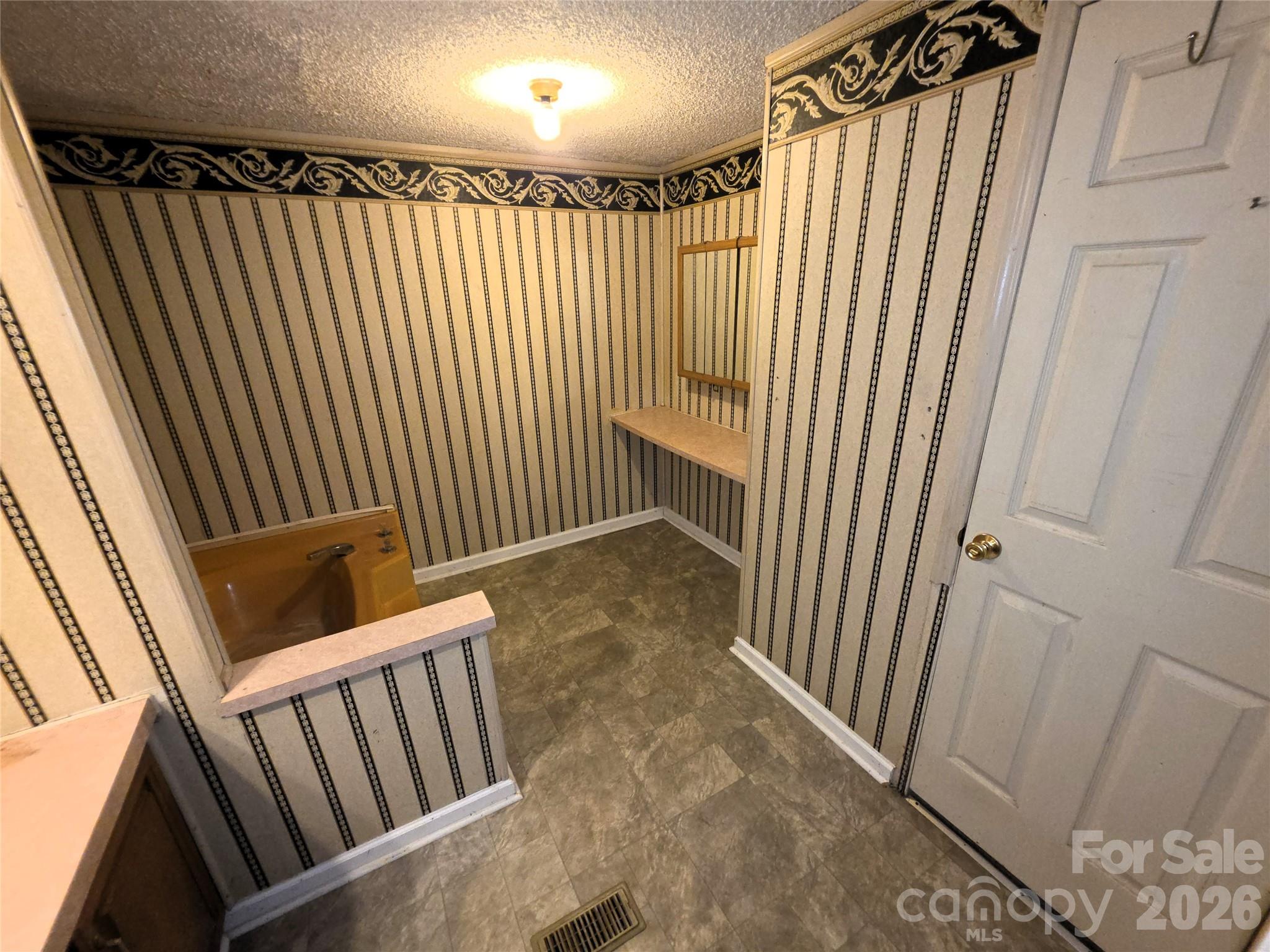 1340 Bowling Green Drive Property Photo 20