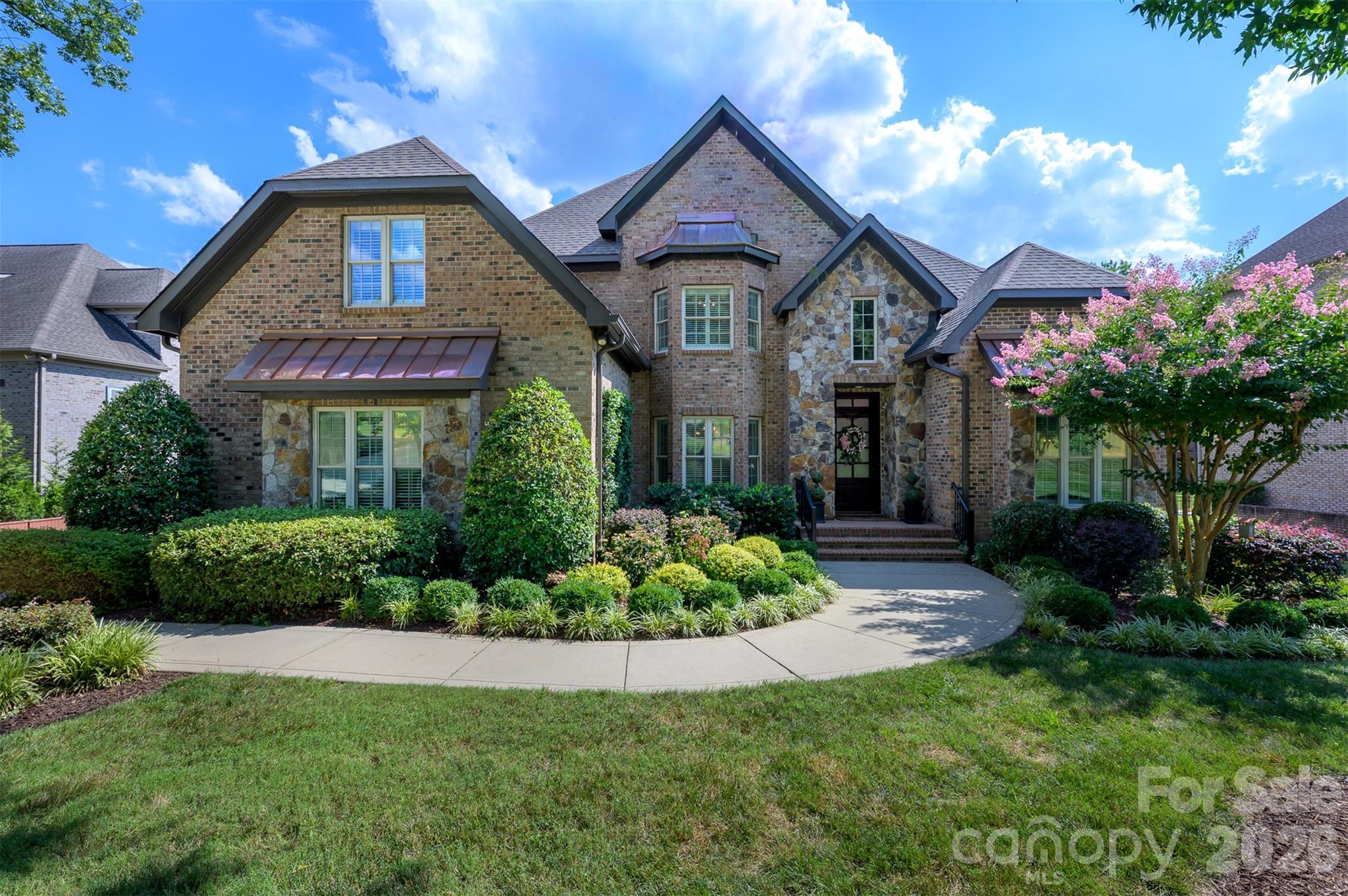 1632 Lookout Circle Property Photo 1