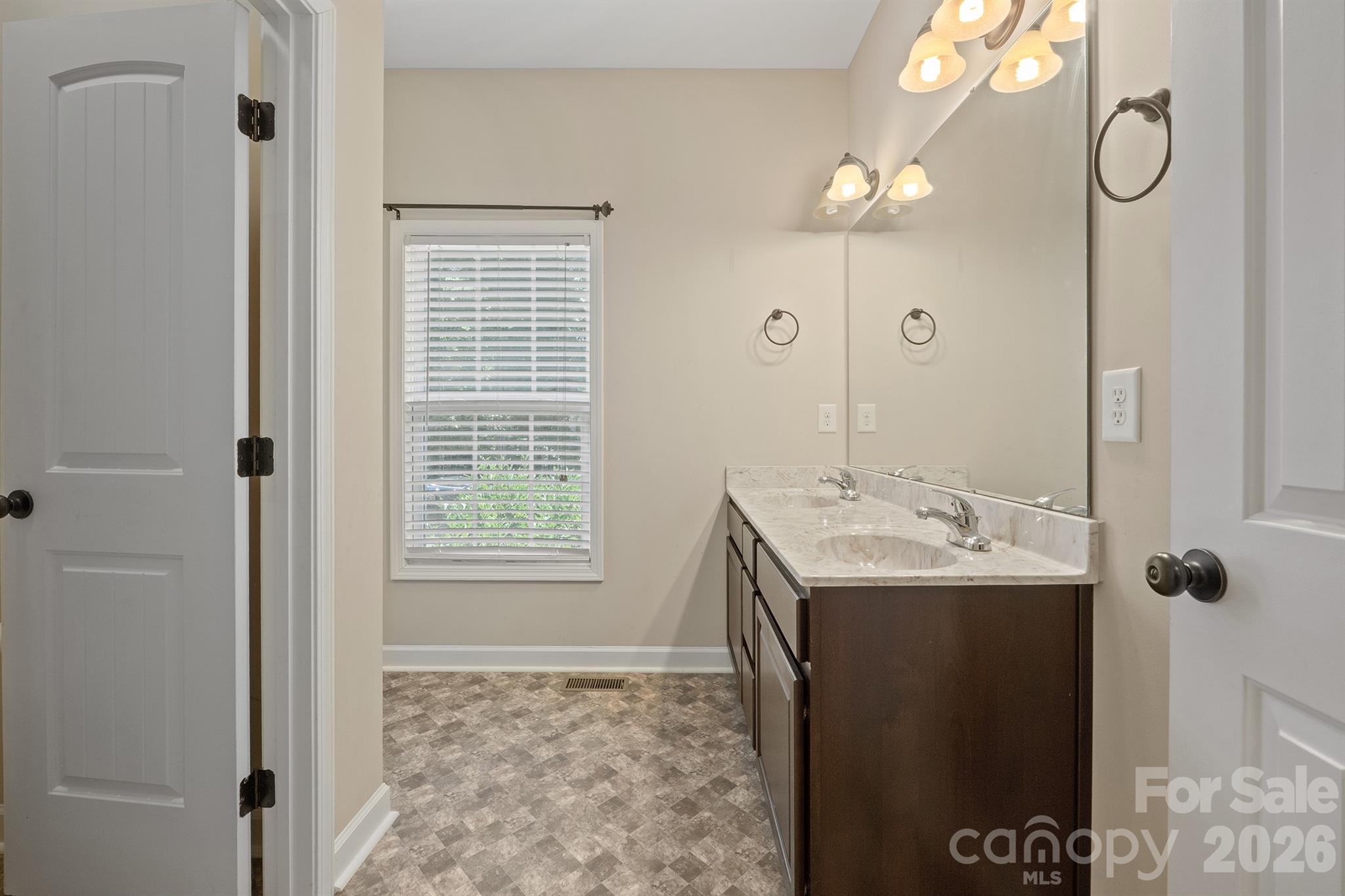 4628 Cayton Drive Property Photo 16