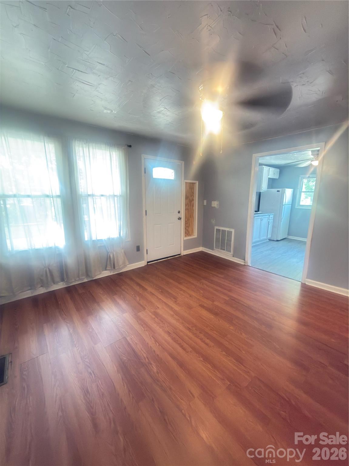 618 S Center Street Property Photo 5