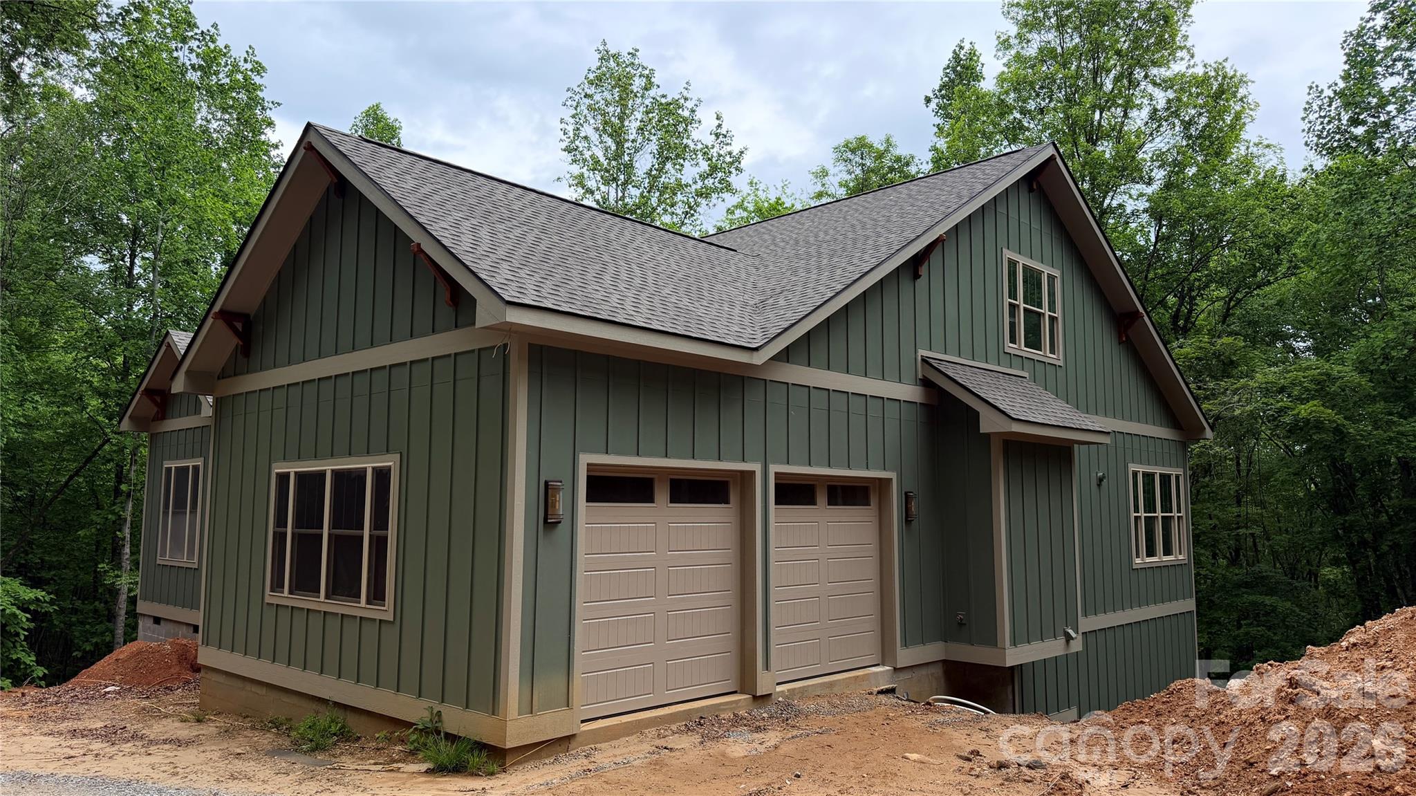 1424 N Double Knob Loop Property Photo 1