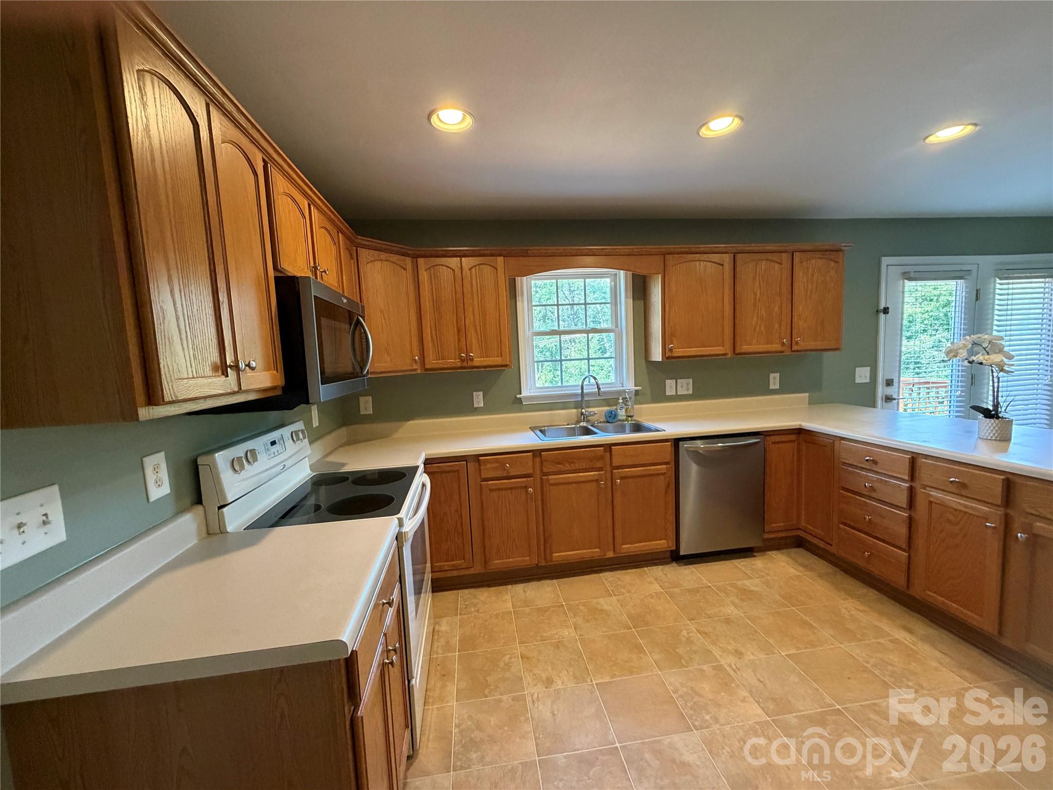 236 Basin Trail Property Photo 13