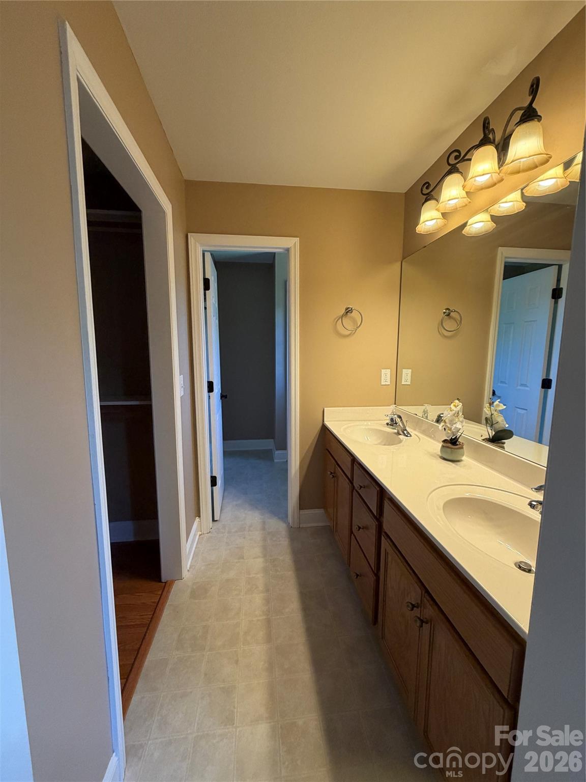 236 Basin Trail Property Photo 27