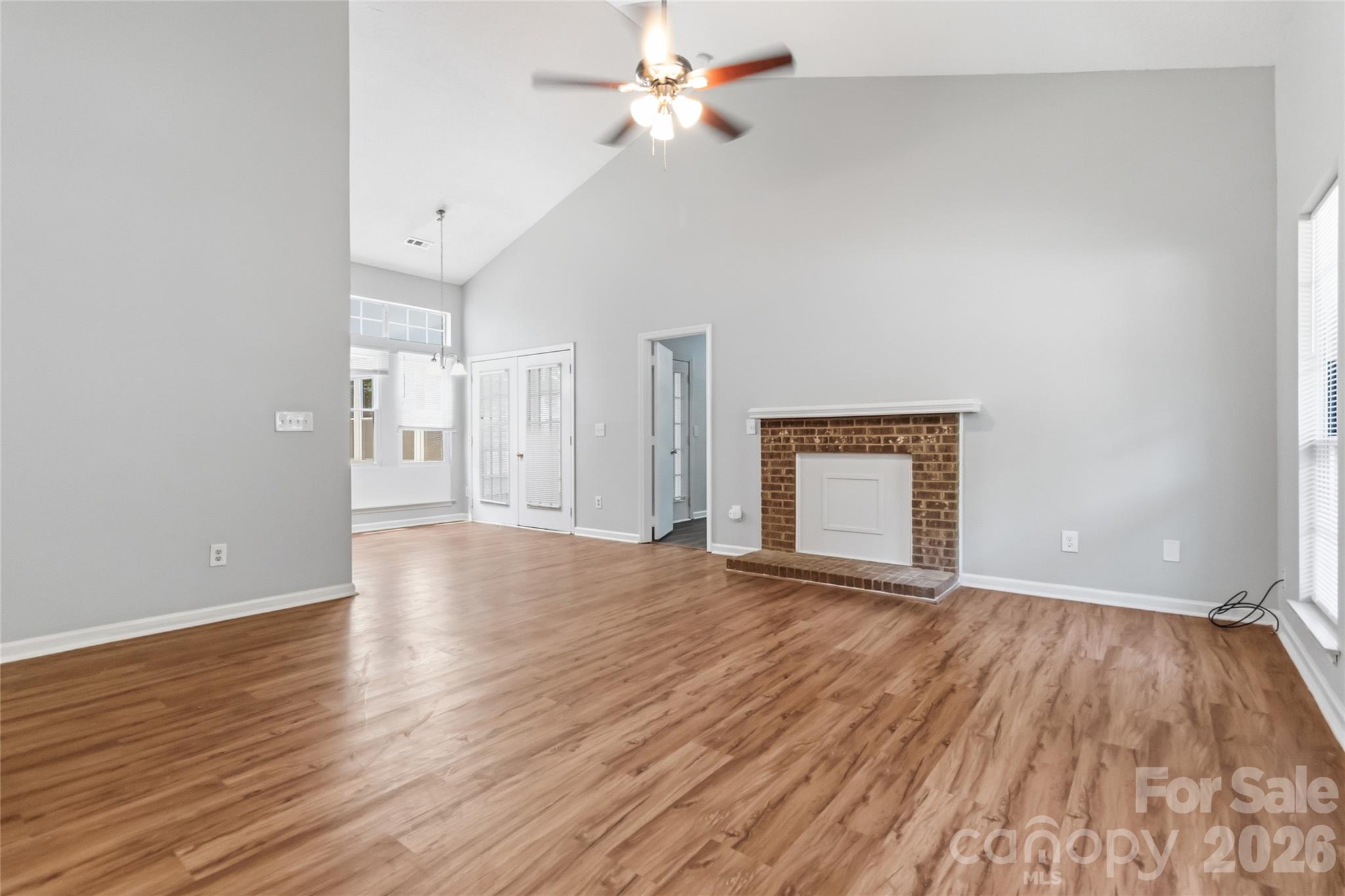 6136 Sunbridge Court Property Photo 4