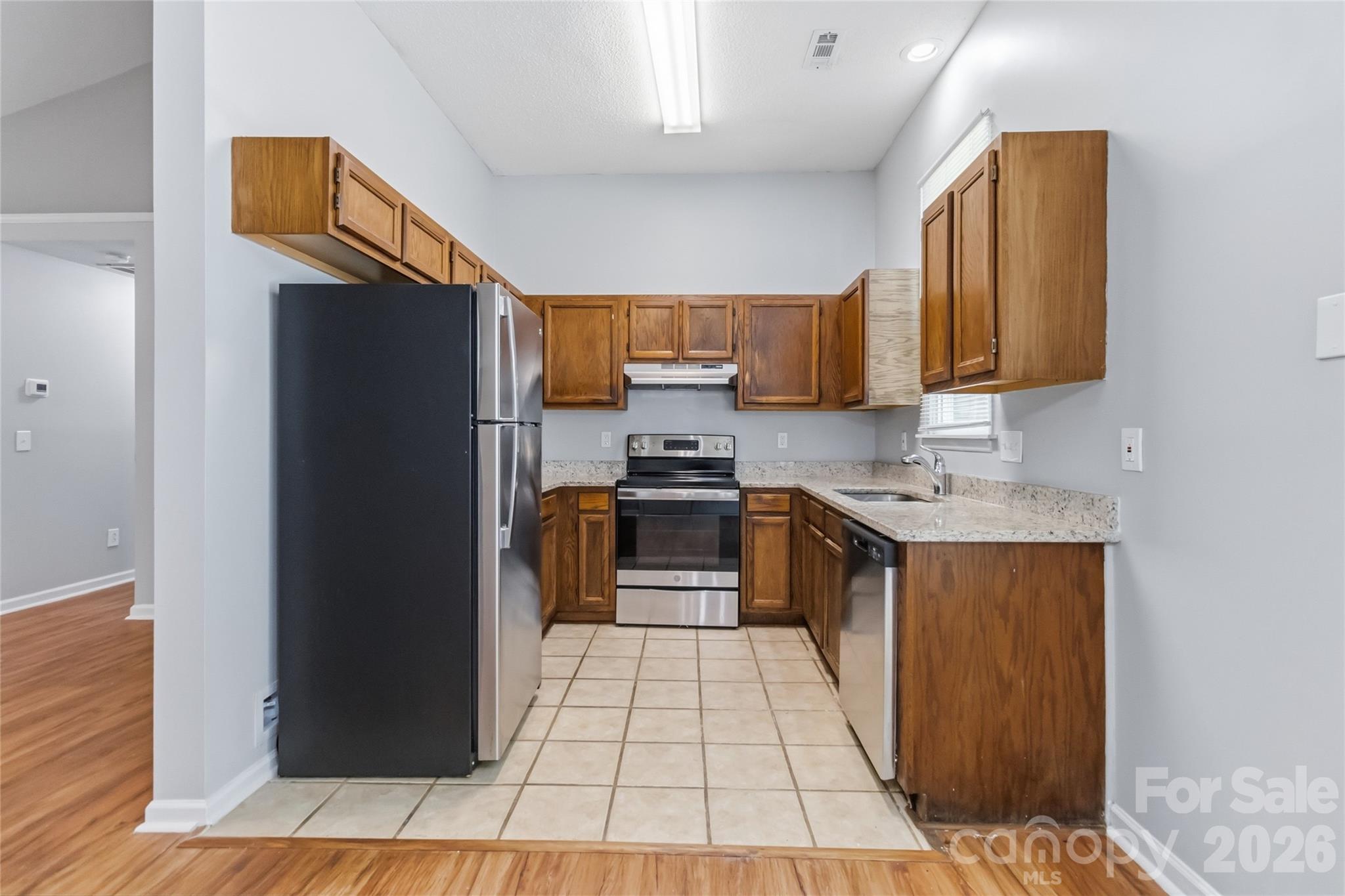 6136 Sunbridge Court Property Photo 7