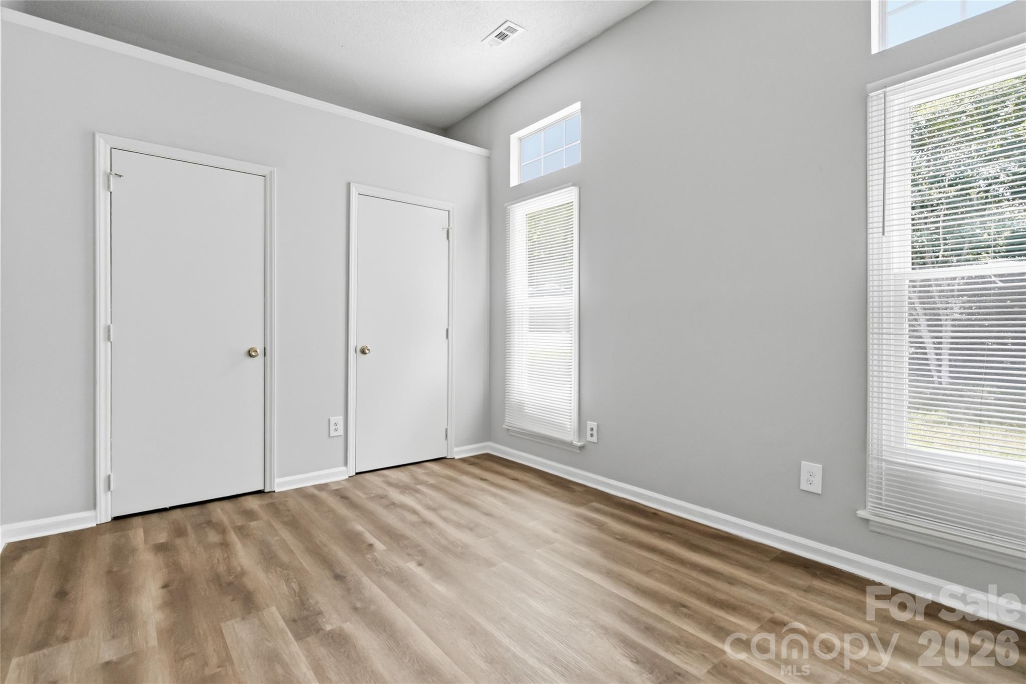 6136 Sunbridge Court Property Photo 12