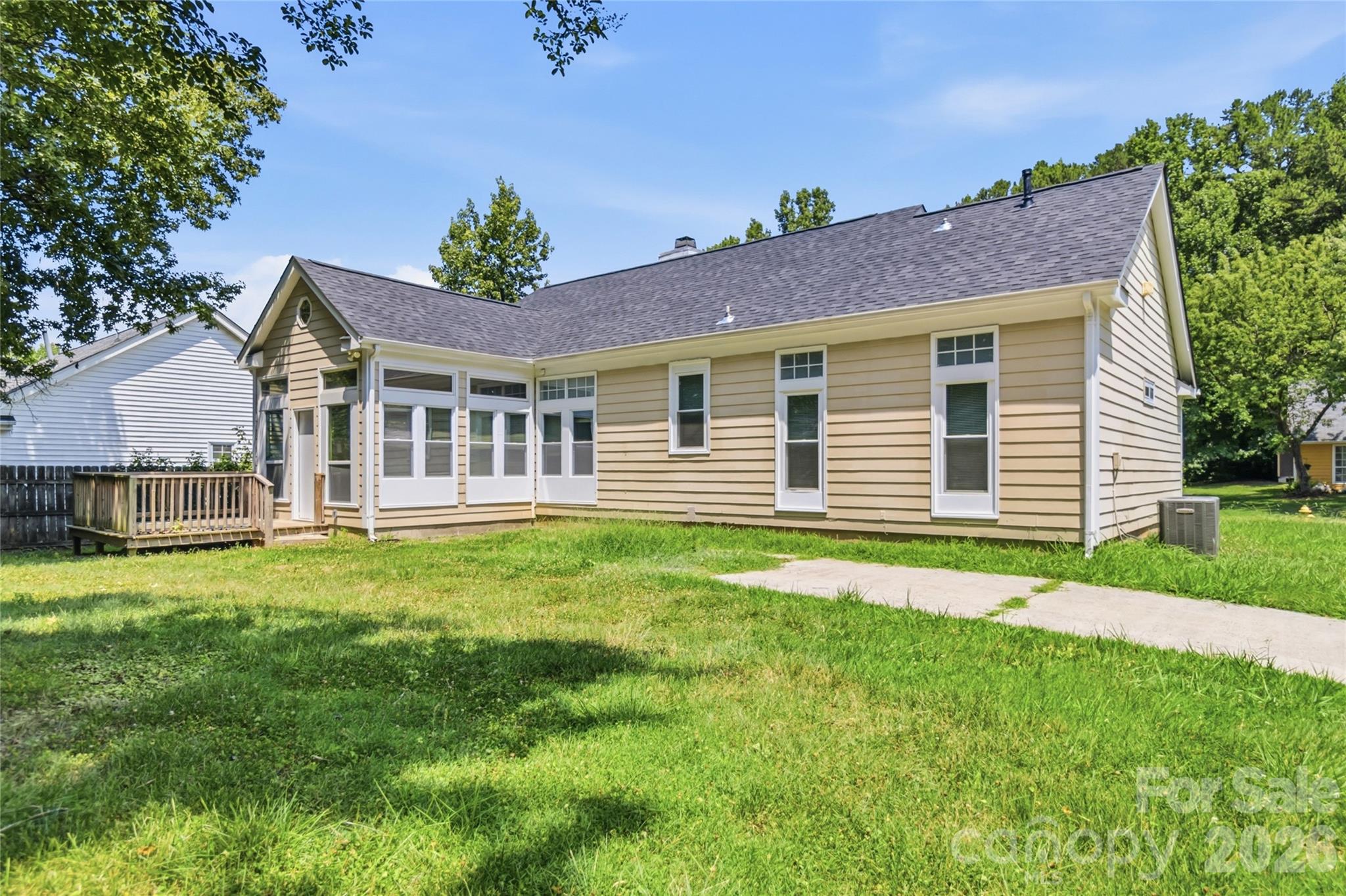 6136 Sunbridge Court Property Photo 18