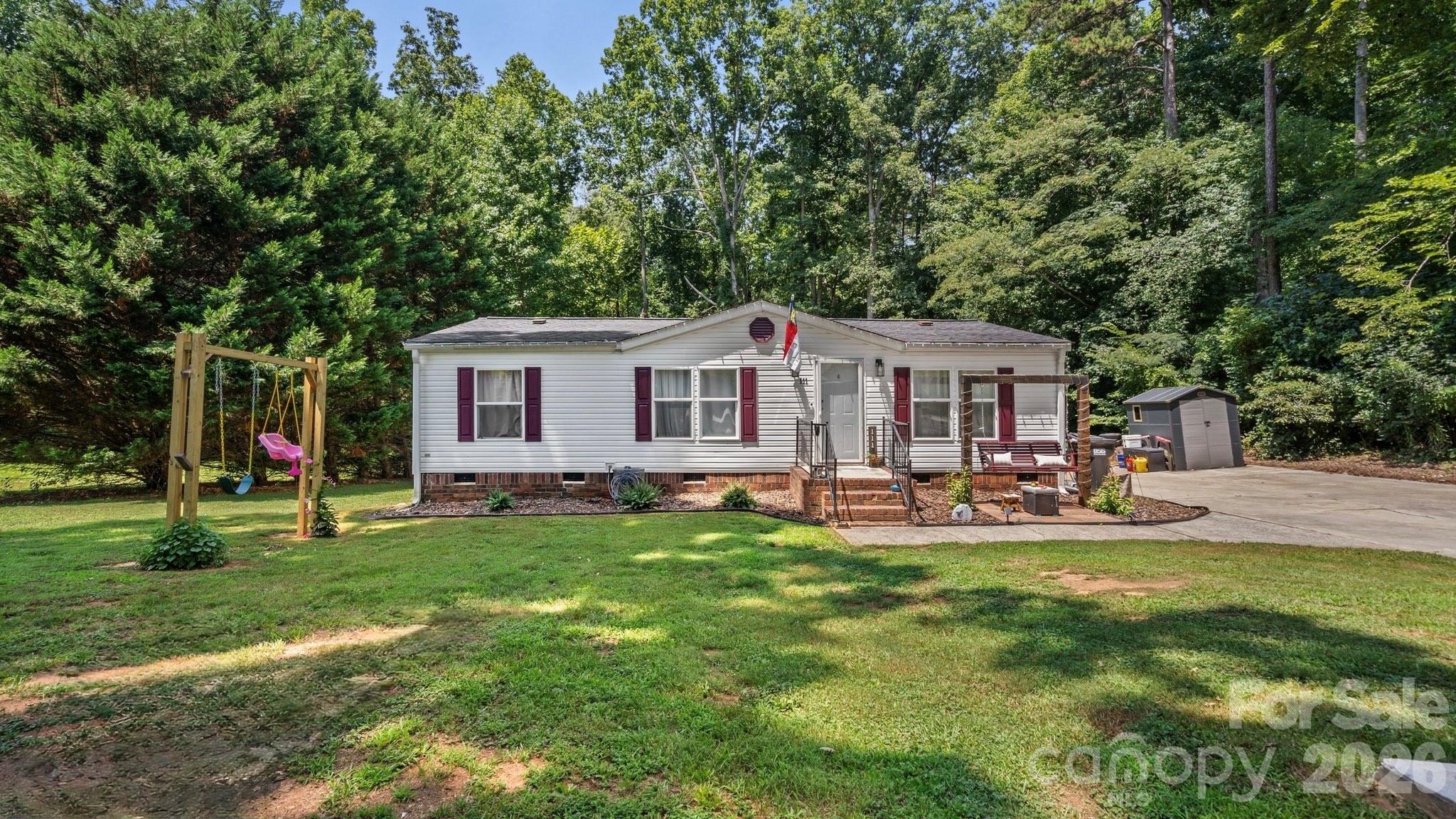 111 Patrice Place Property Photo 2