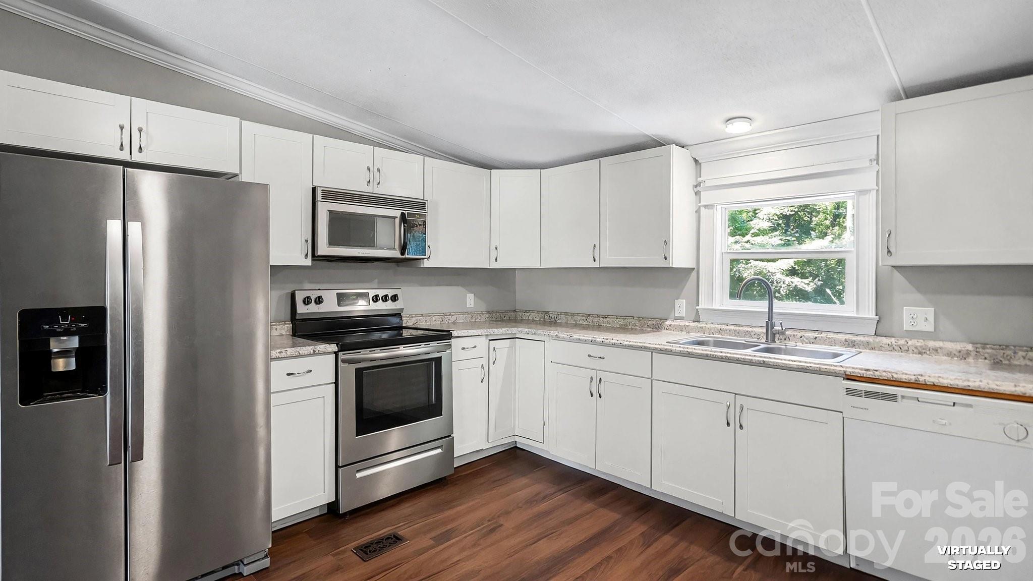 111 Patrice Place Property Photo 8