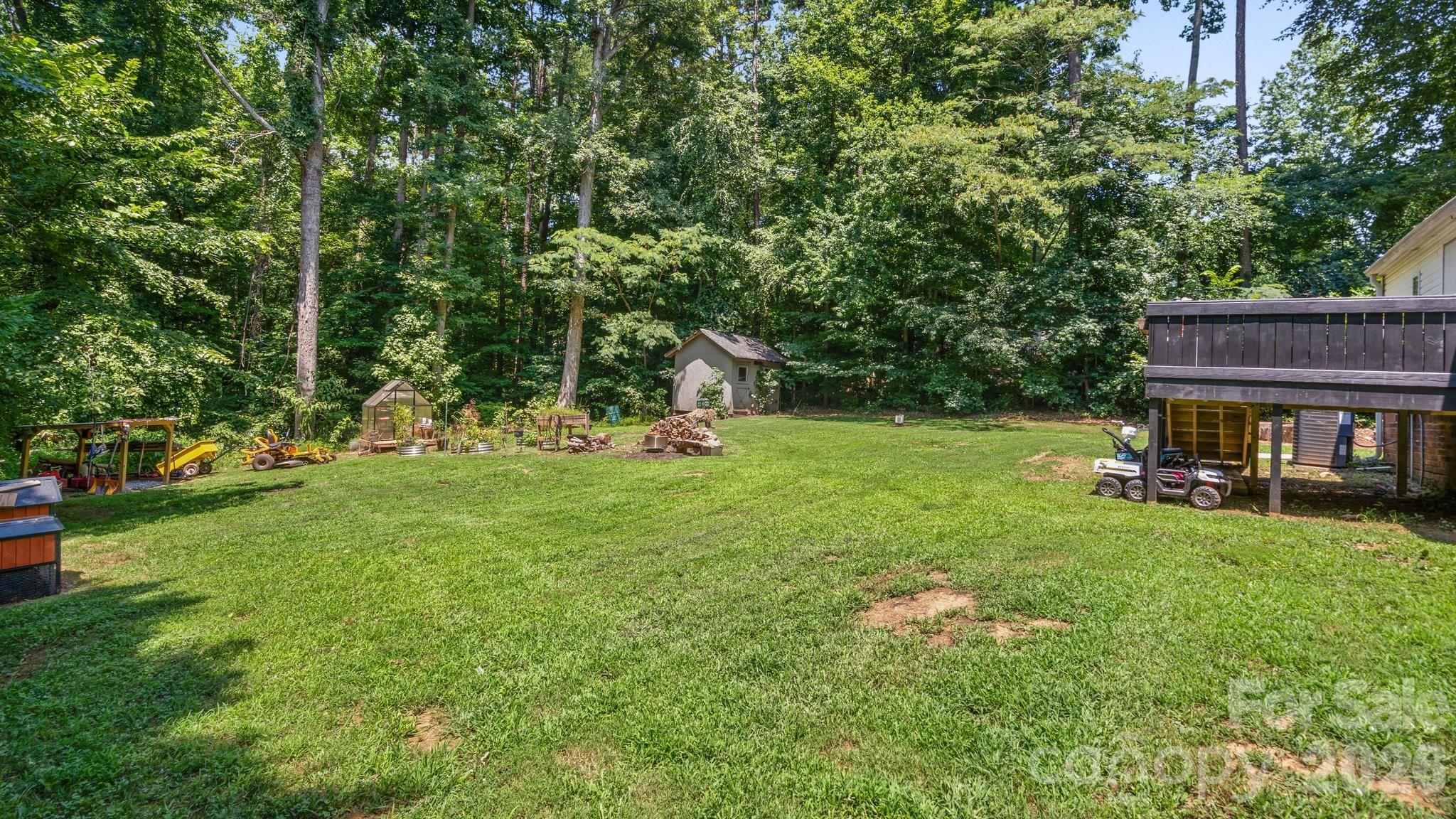 111 Patrice Place Property Photo 16
