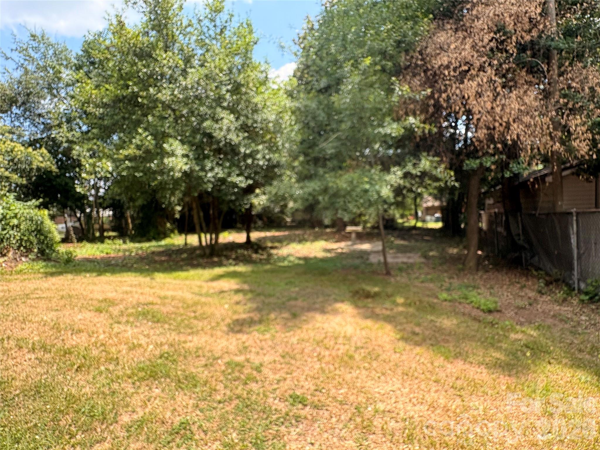 725 5th Avenue Property Photo 5