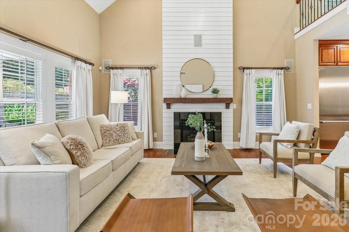 5125 Pansley Drive Property Photo 1