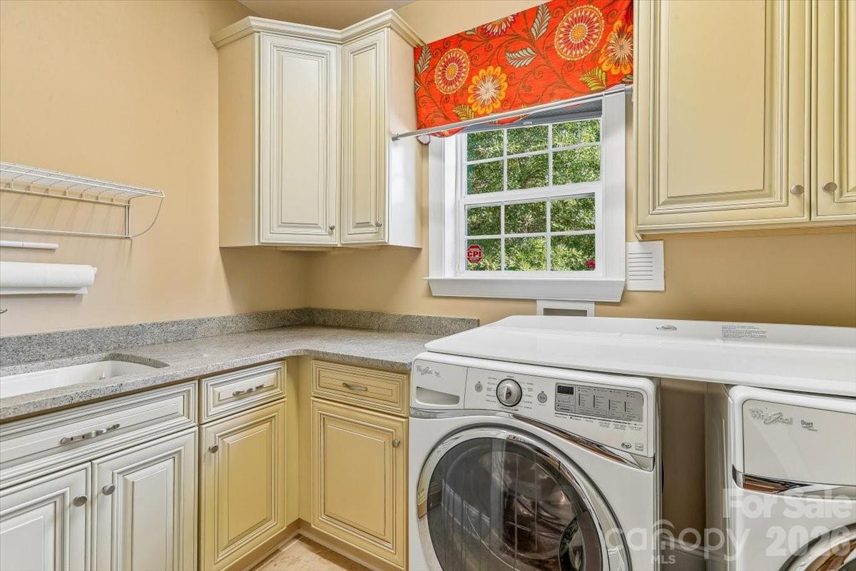 5125 Pansley Drive Property Photo 17