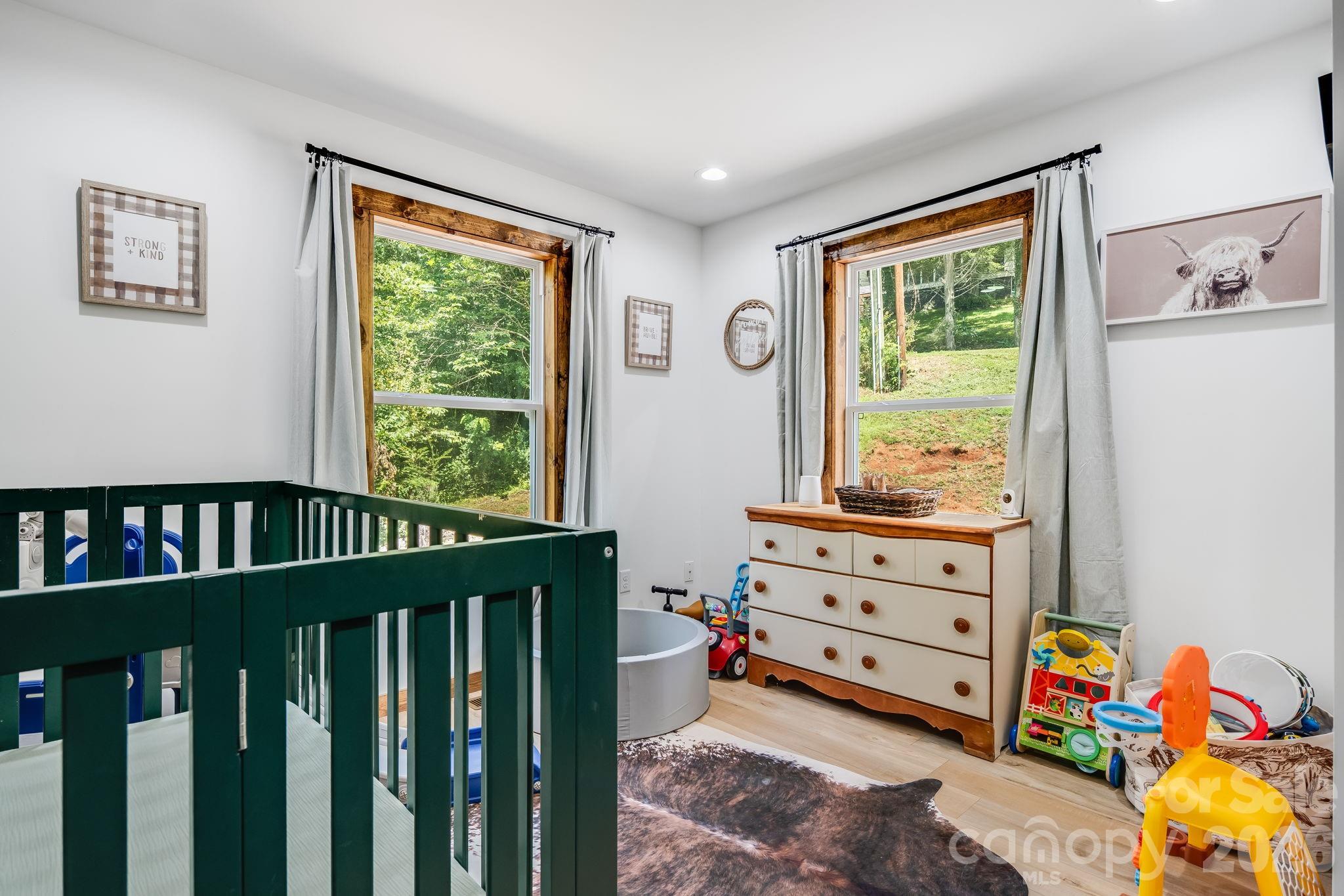 295 Penland Street Property Photo 19