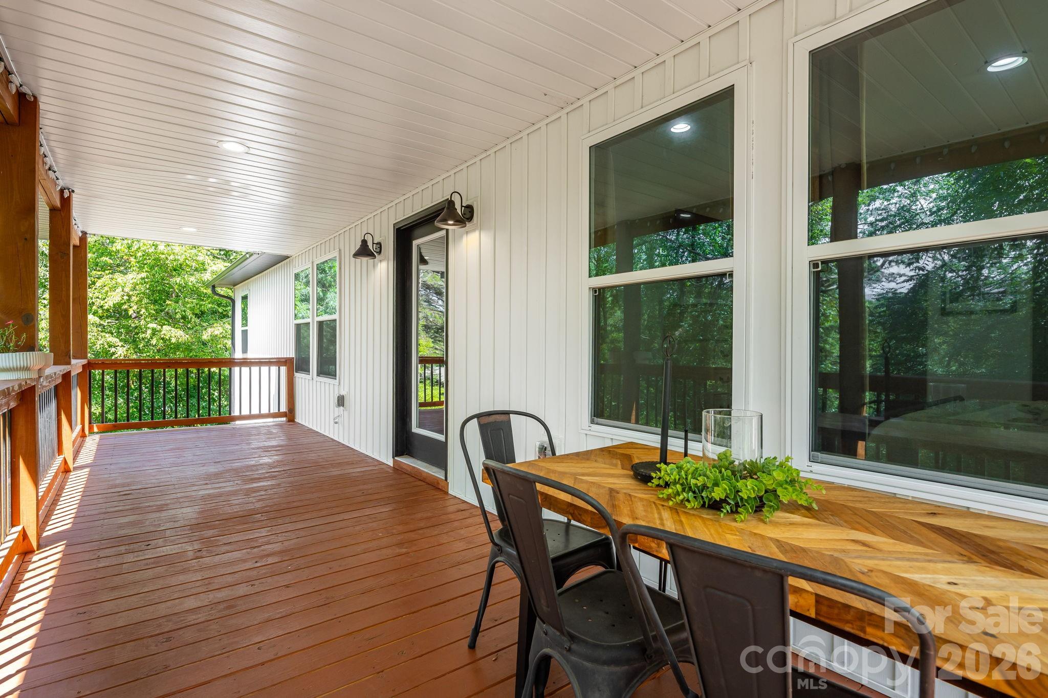 295 Penland Street Property Photo 22